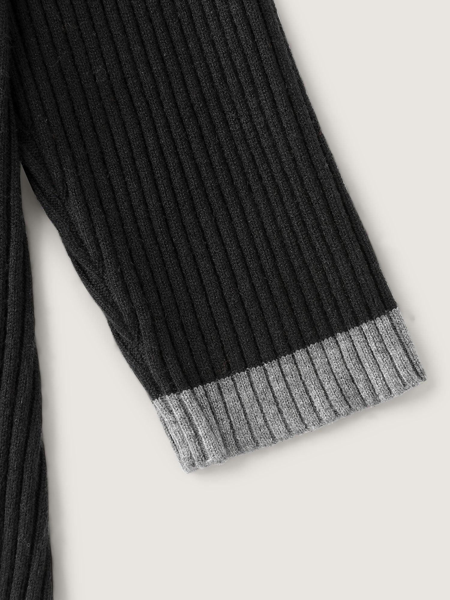 Polo Neck Contrast Metal Buttons Pullover - Image 9