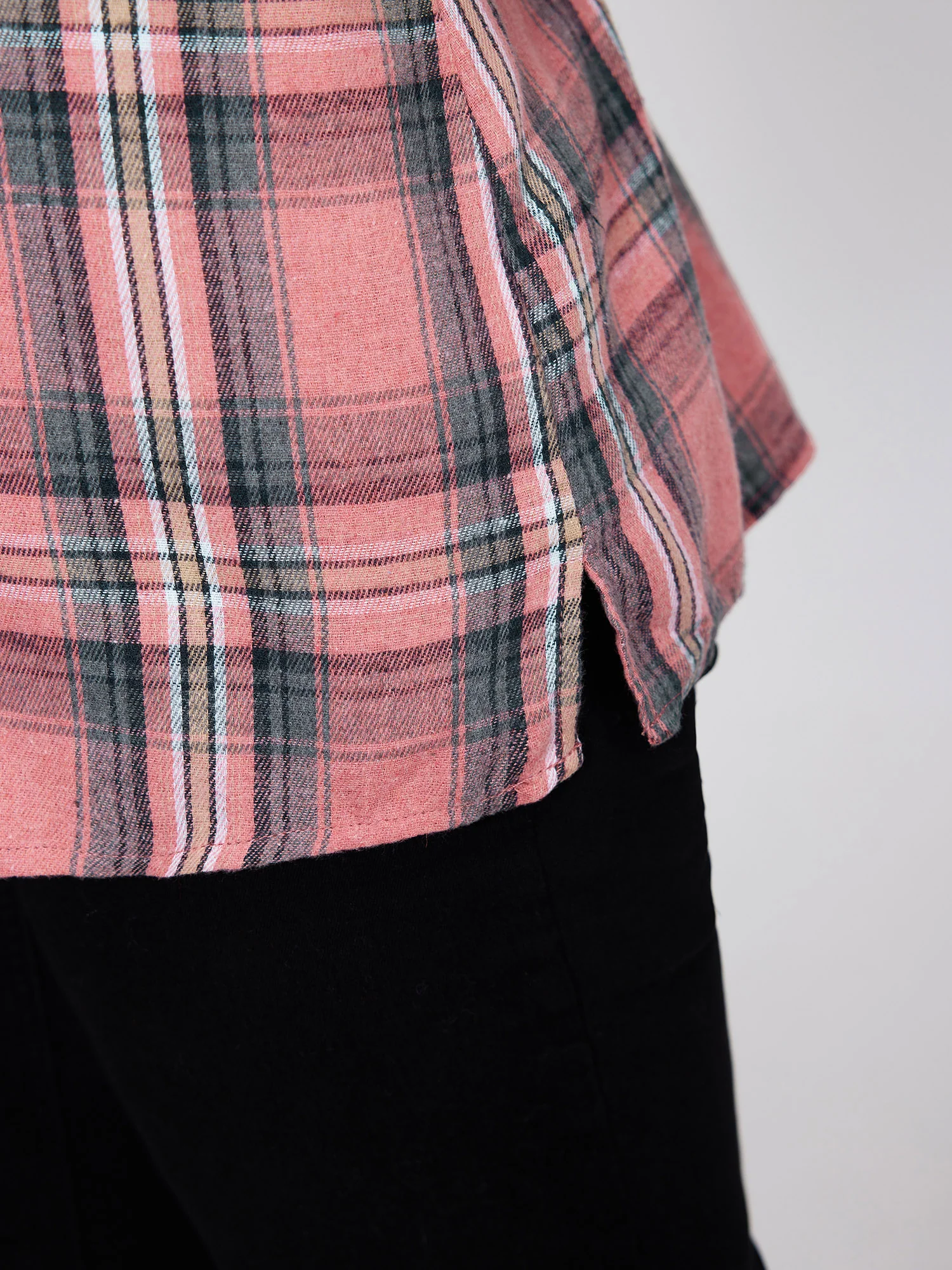 Pretty Plaid Toothpick Pleats Blouse - Image 2