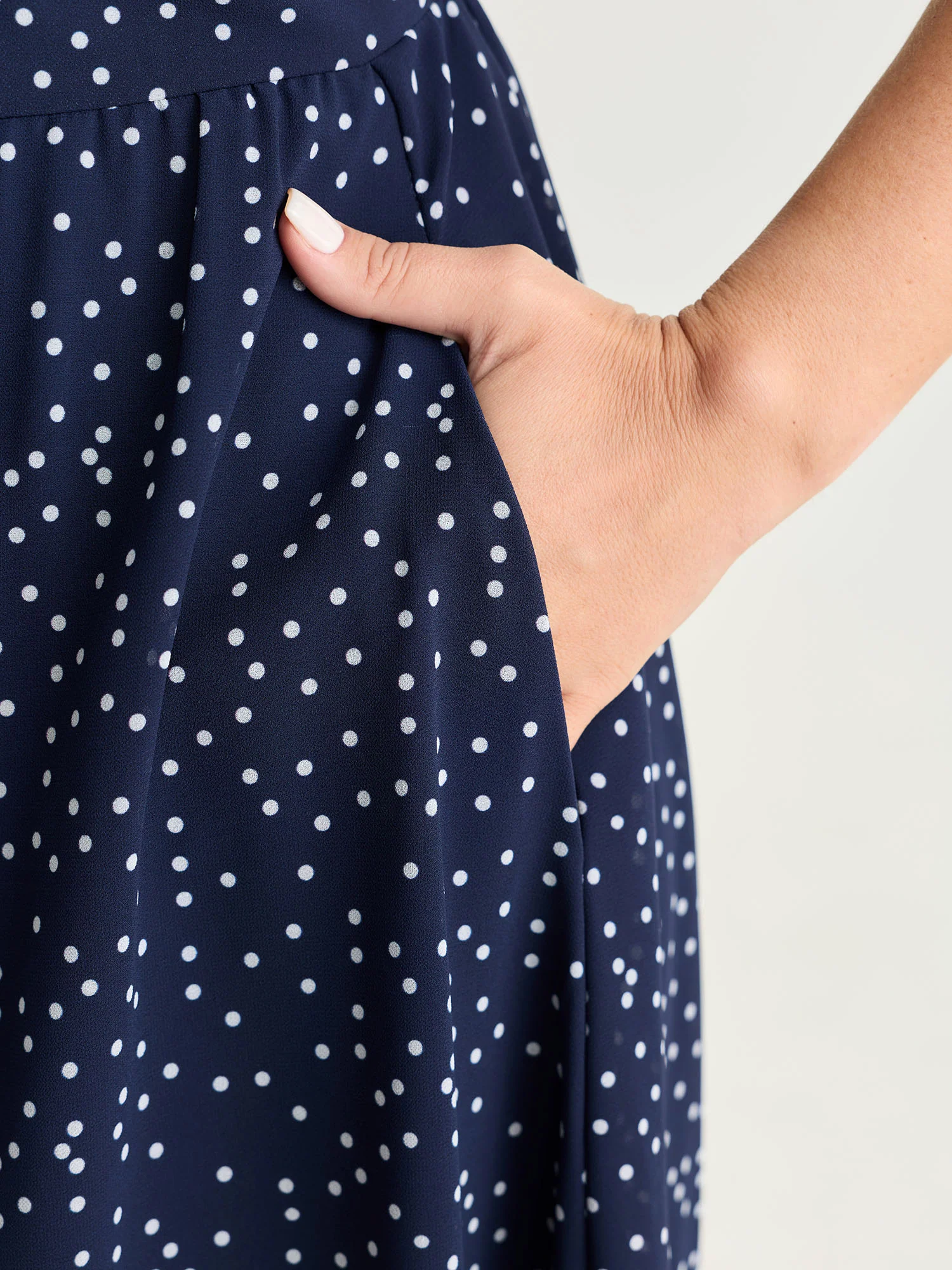 Pretty Polka Dots Ribbon Neckline Midi Dress - Image 4