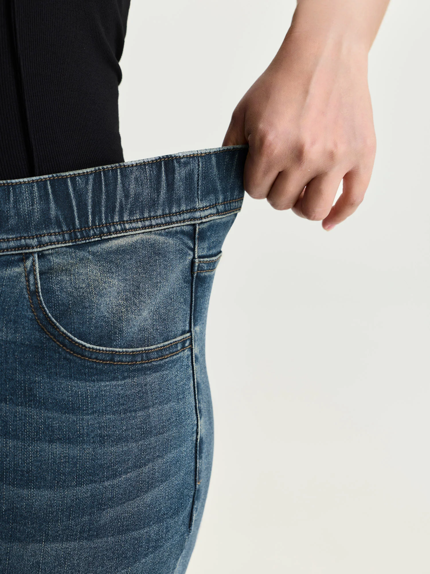 Pull-On Elastic Waistband Jeans - Image 4