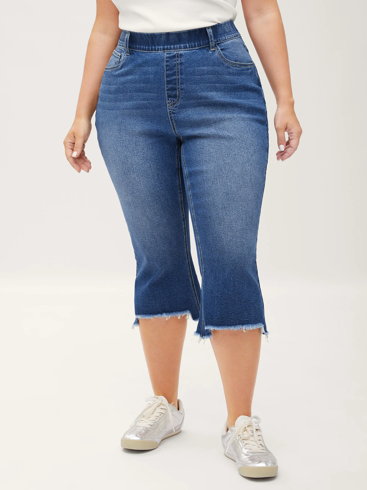 Pull-On Frayed Capri Hem Jeans - Image 2