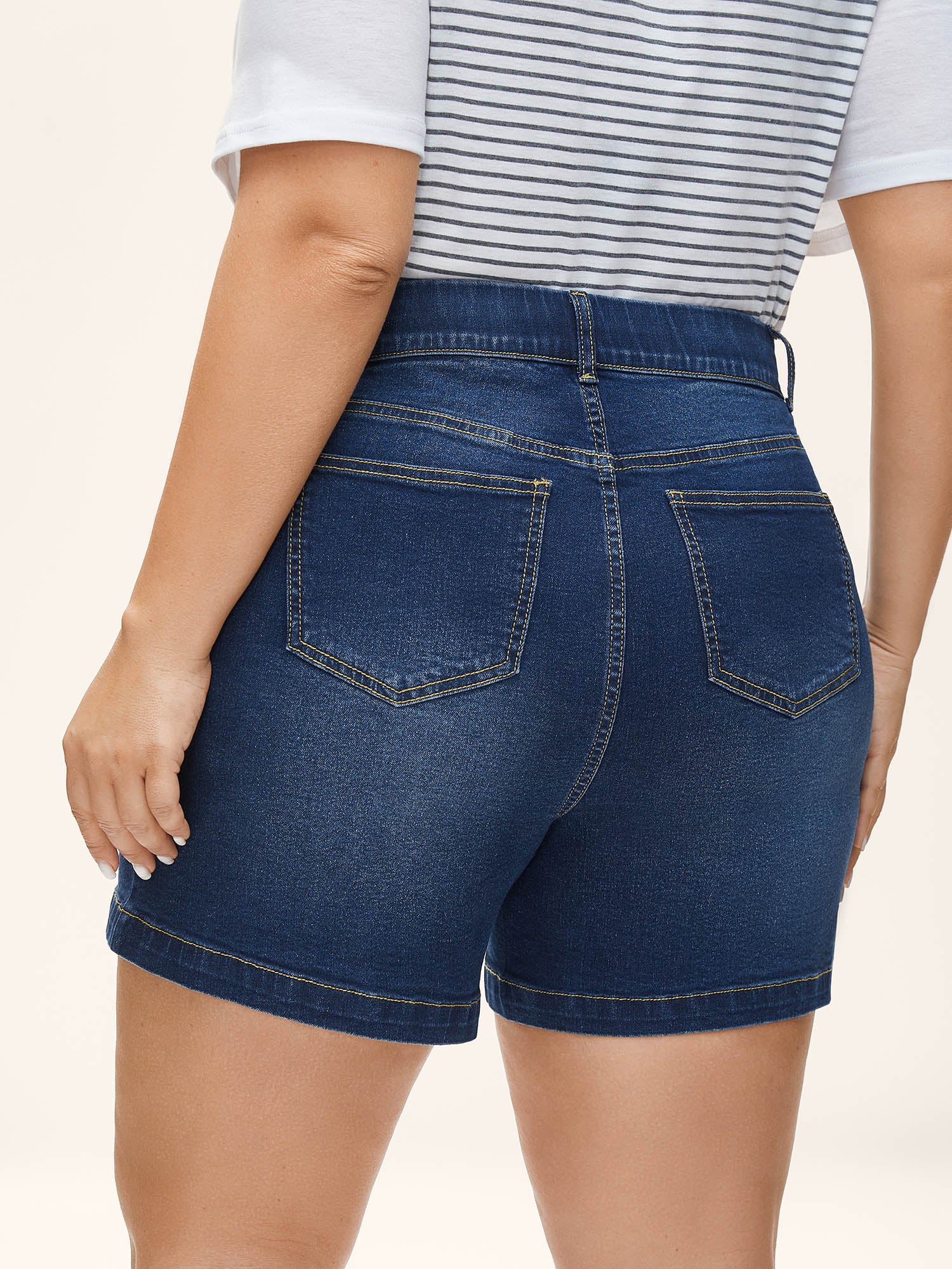 Pull-On Relaxed Fit Denim Shorts - Image 4