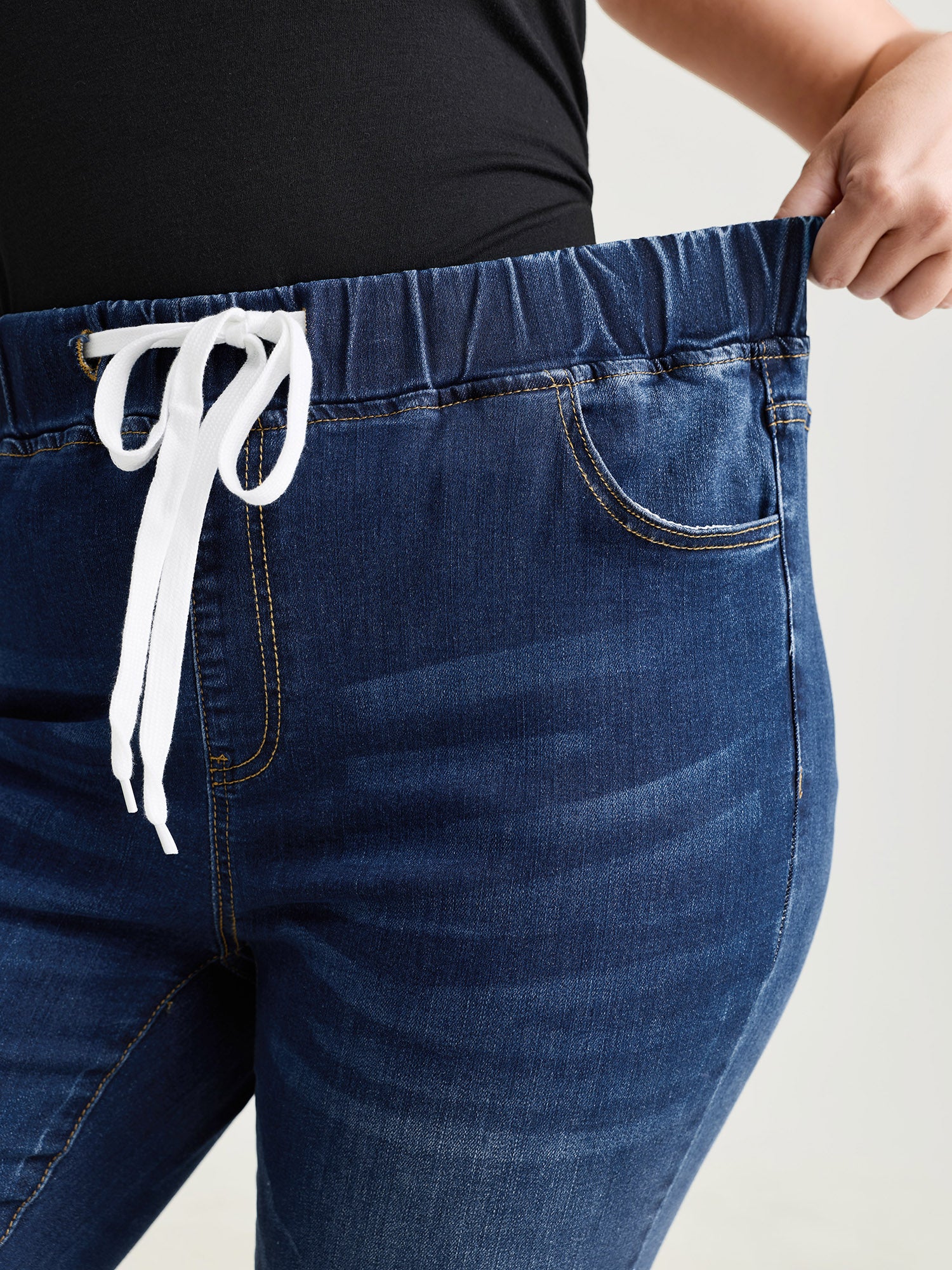 Pull-On Stretchy Skinny-Fit Jeans - Image 4