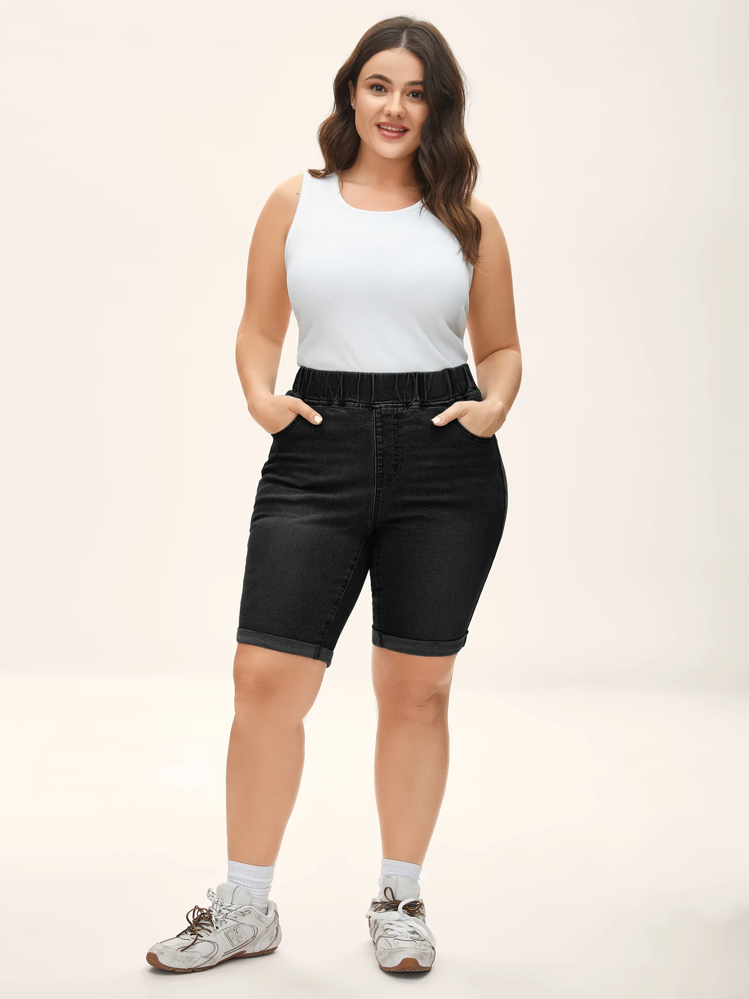 Pull-On Stretchy Skinny-Fit Denim Shorts - Image 10