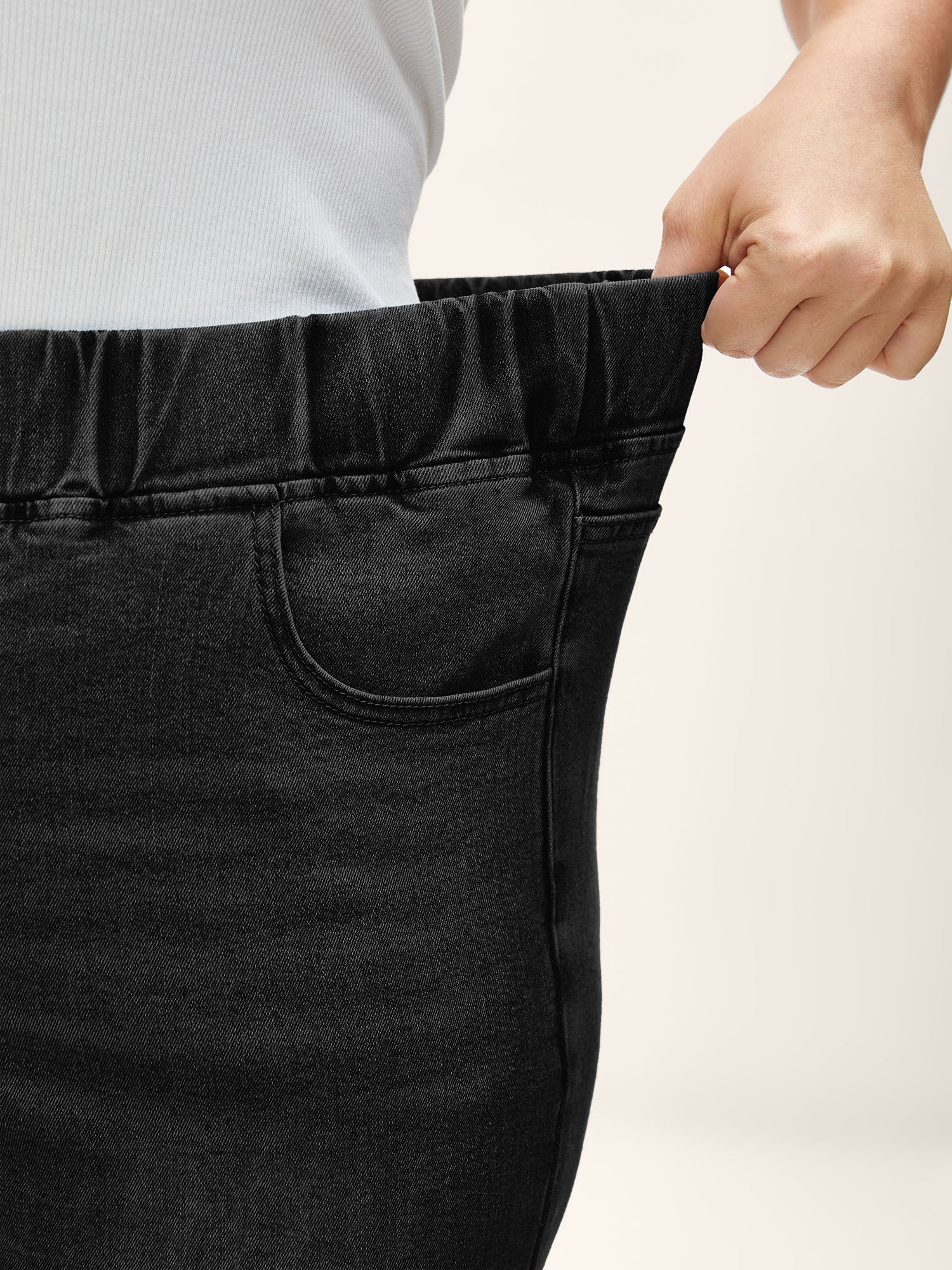 Pull-On Stretchy Skinny-Fit Denim Shorts - Image 12