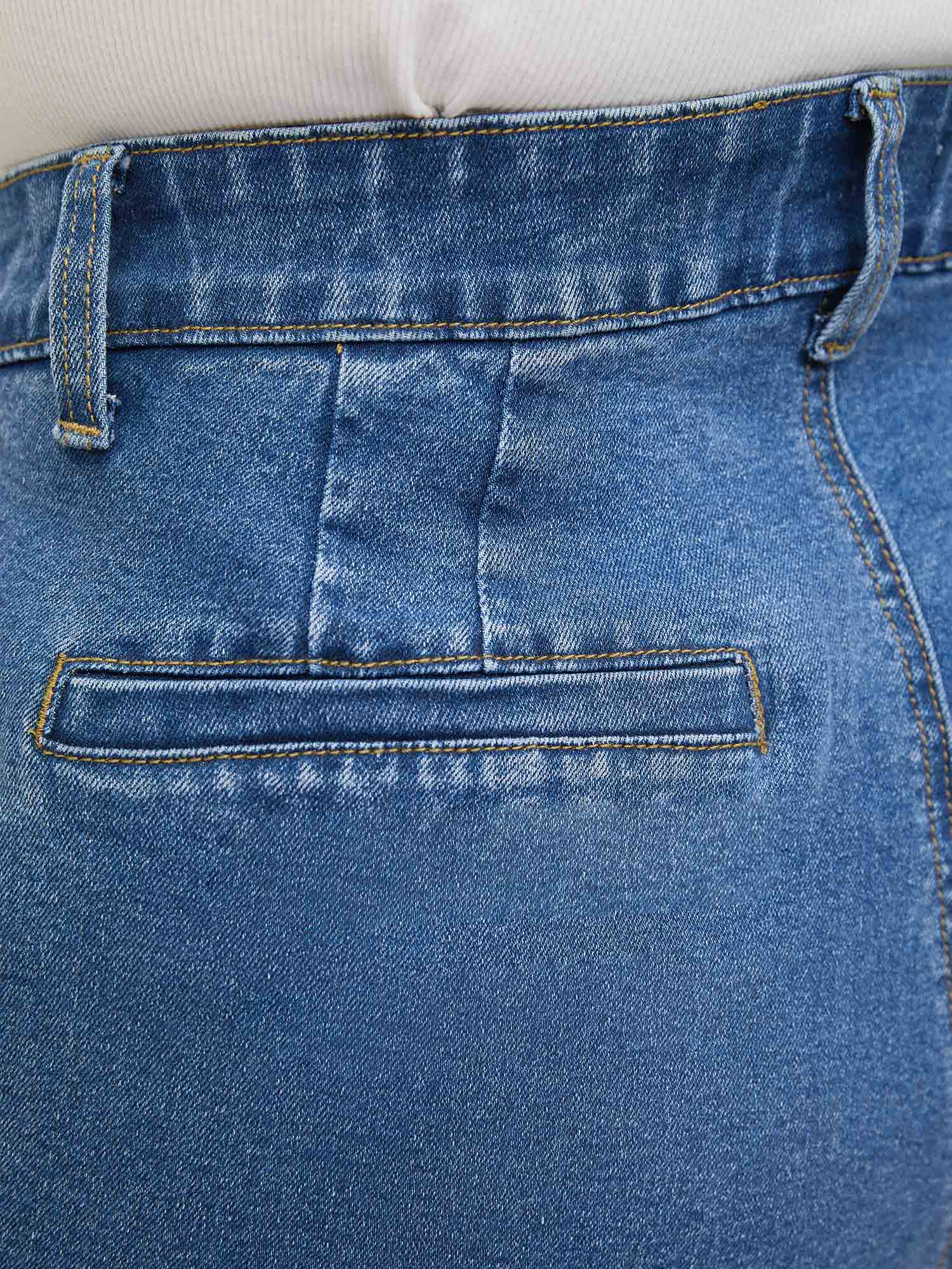 Pull-On Stretchy Waist Denim Shorts - Image 5