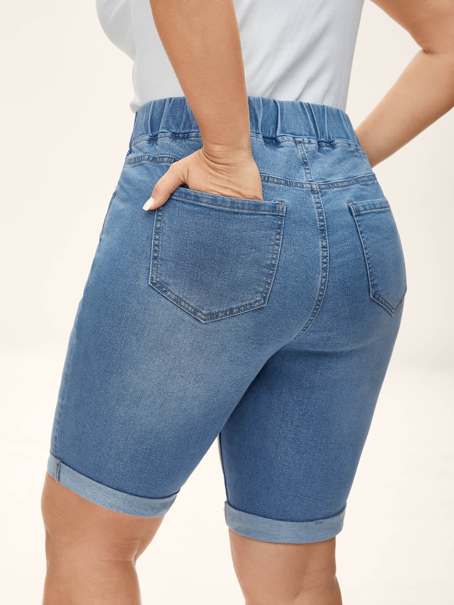 Pull-On Stretchy Skinny-Fit Denim Shorts - Image 5