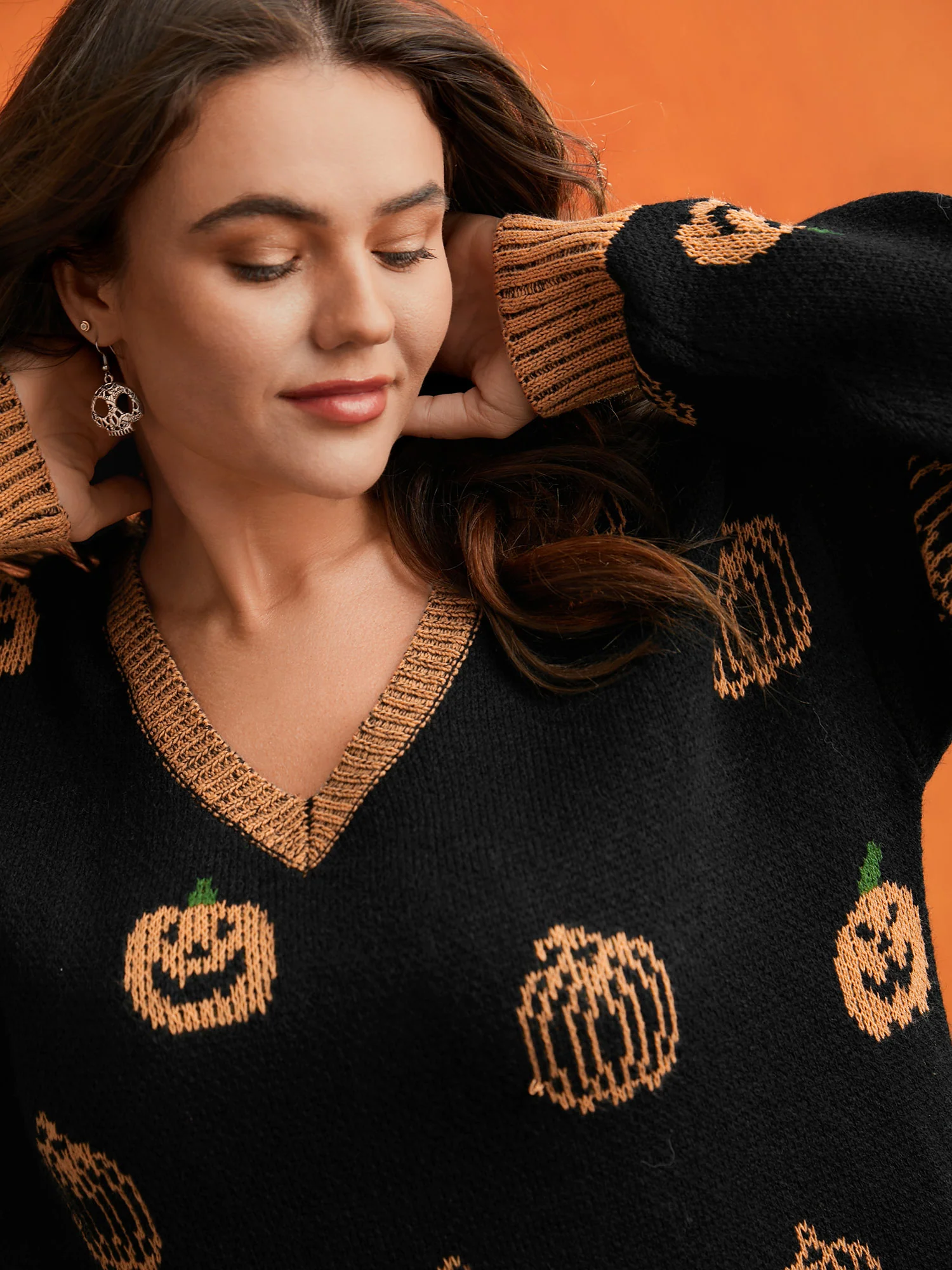 Pumpkin Patch Contrasting Color Hemline Pullover - Image 3
