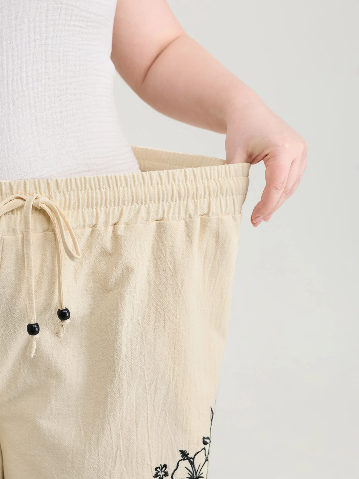 Pure Cotton Embroidered Hem Drawstring Shorts - Image 4