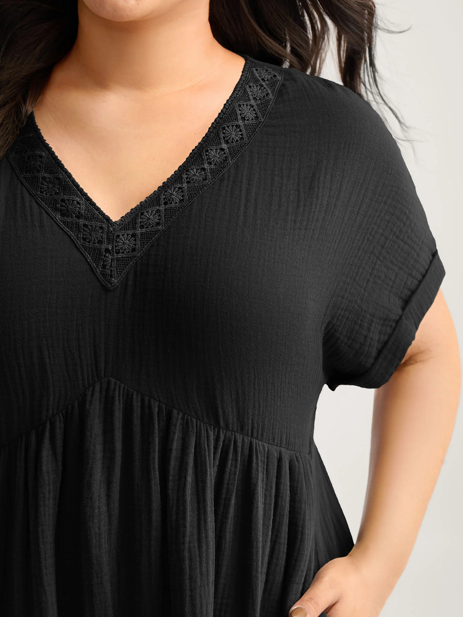 Pure Cotton Lace V-Neck Solid Mini Dress - Image 9