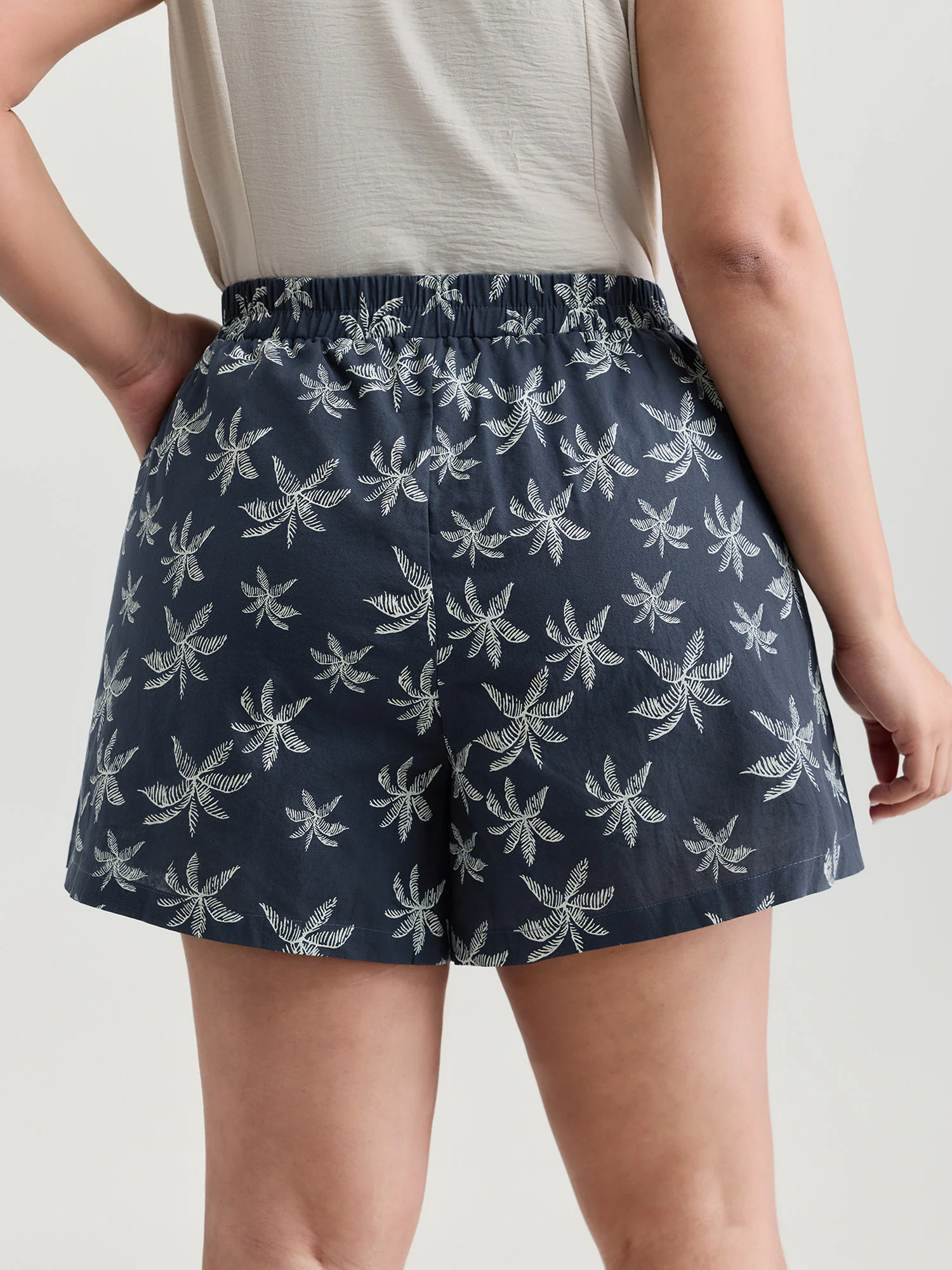 Pure Cotton Star Print Shorts - Image 5