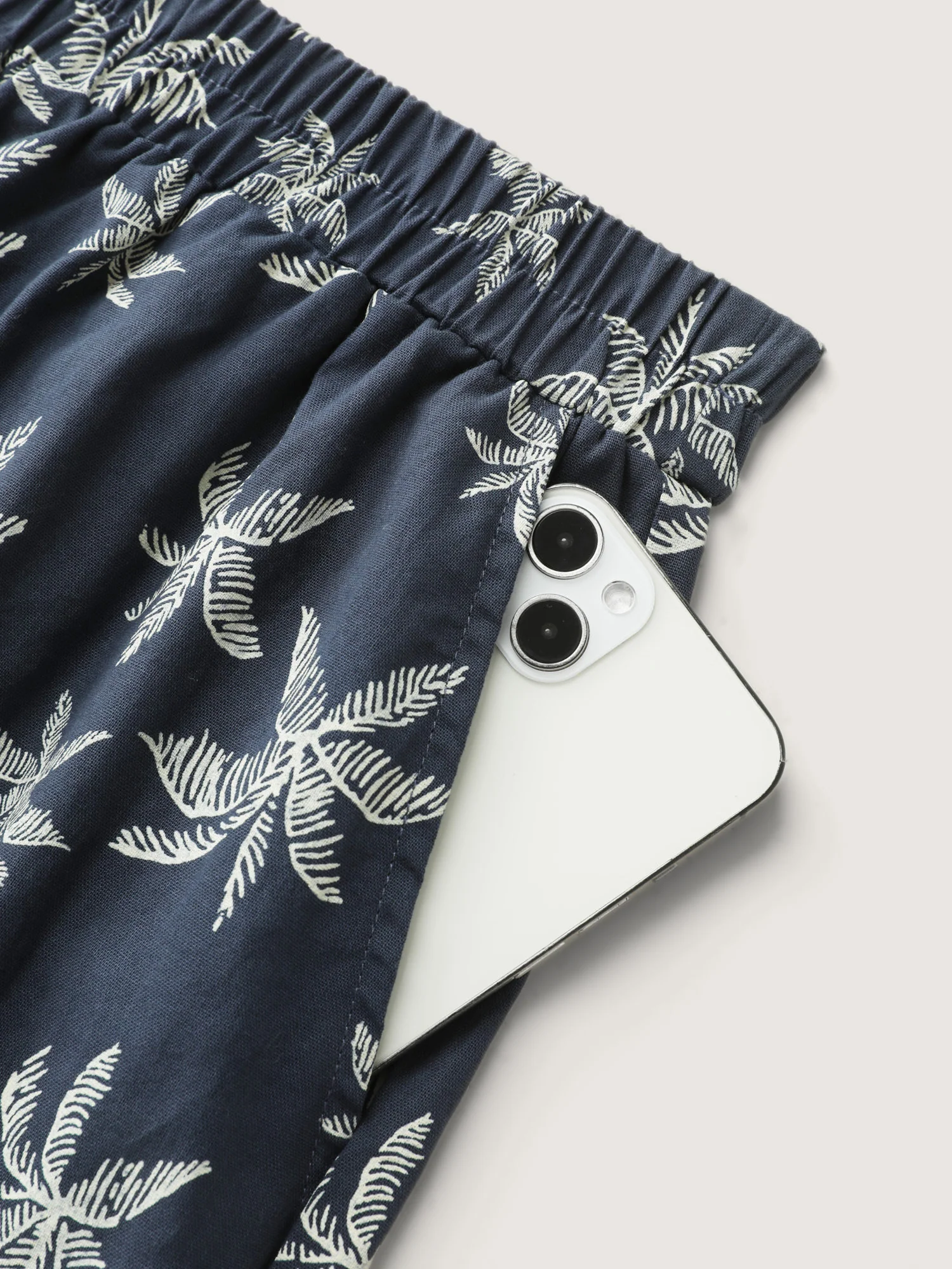 Pure Cotton Star Print Shorts - Image 6