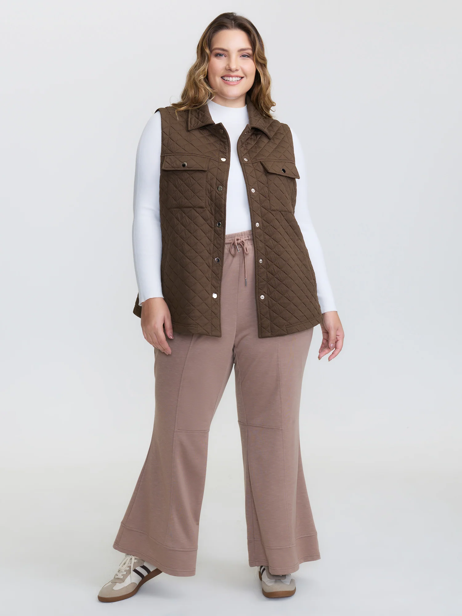 Quilted Chest Pockets Button Vest - Image 2