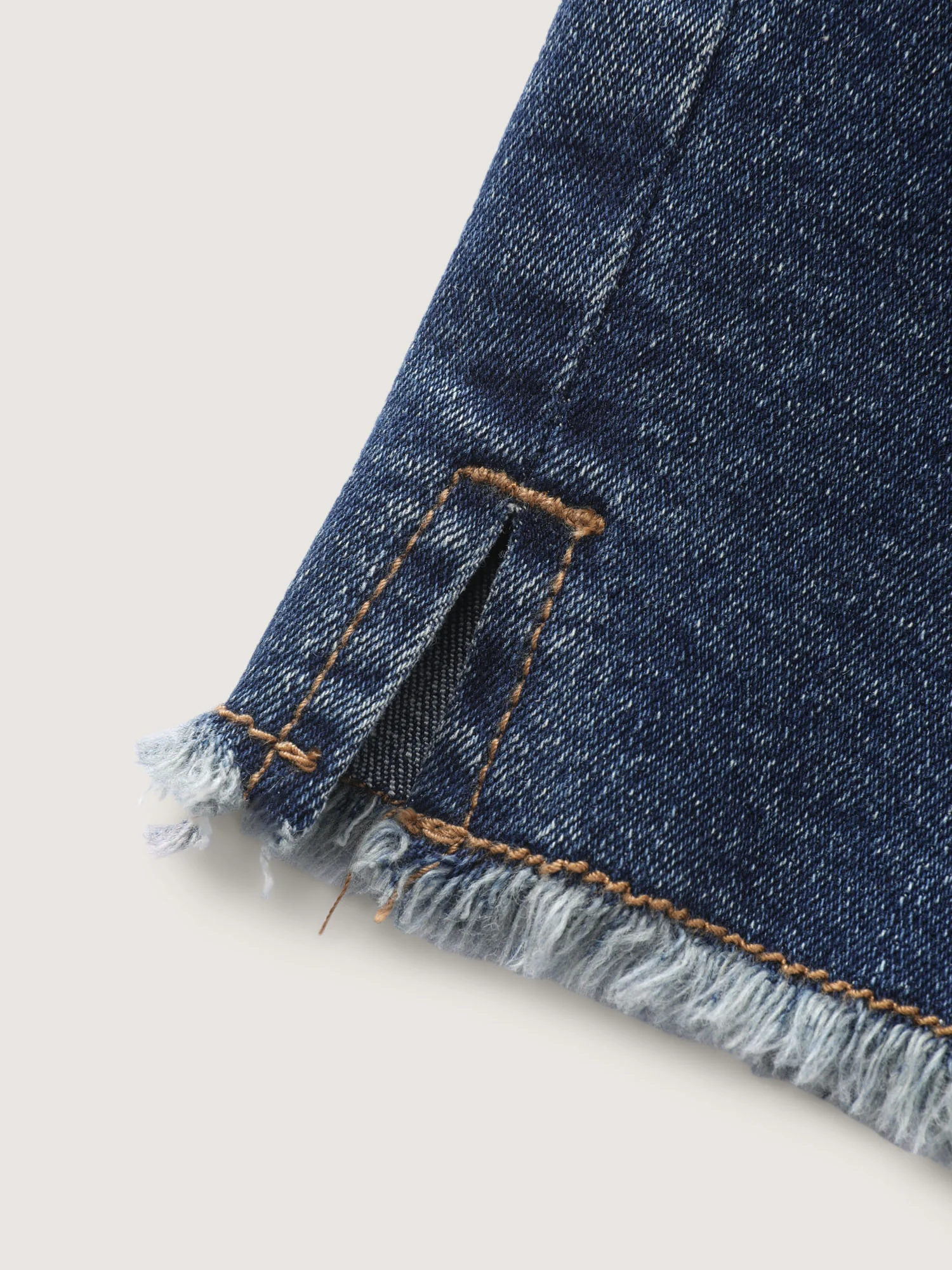 Raw Hem Stretchy Straight-Leg Denim Shorts - Image 8