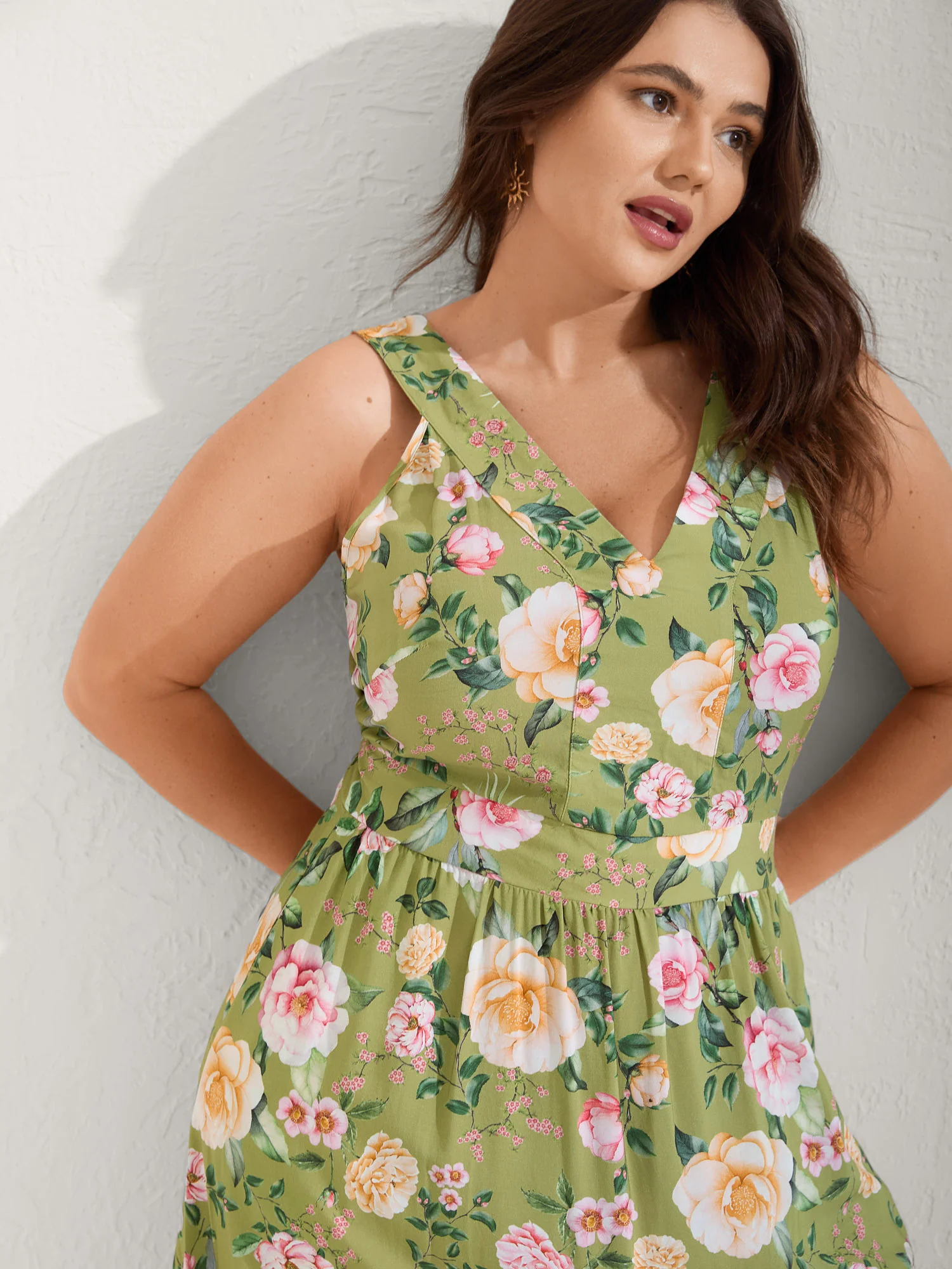 Rayon Floral Shirred Pockets Midi Dress - Image 2