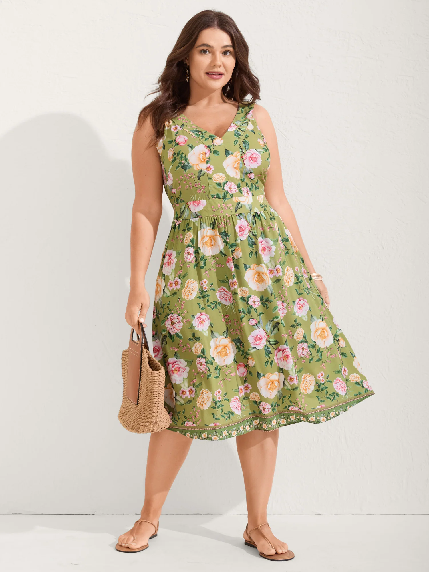 Rayon Floral Shirred Pockets Midi Dress - Image 3