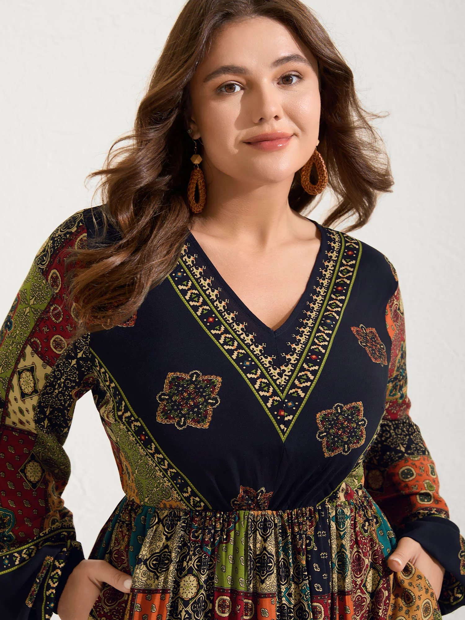Retro Colorful Print V-Neck Midi Dress - Image 2