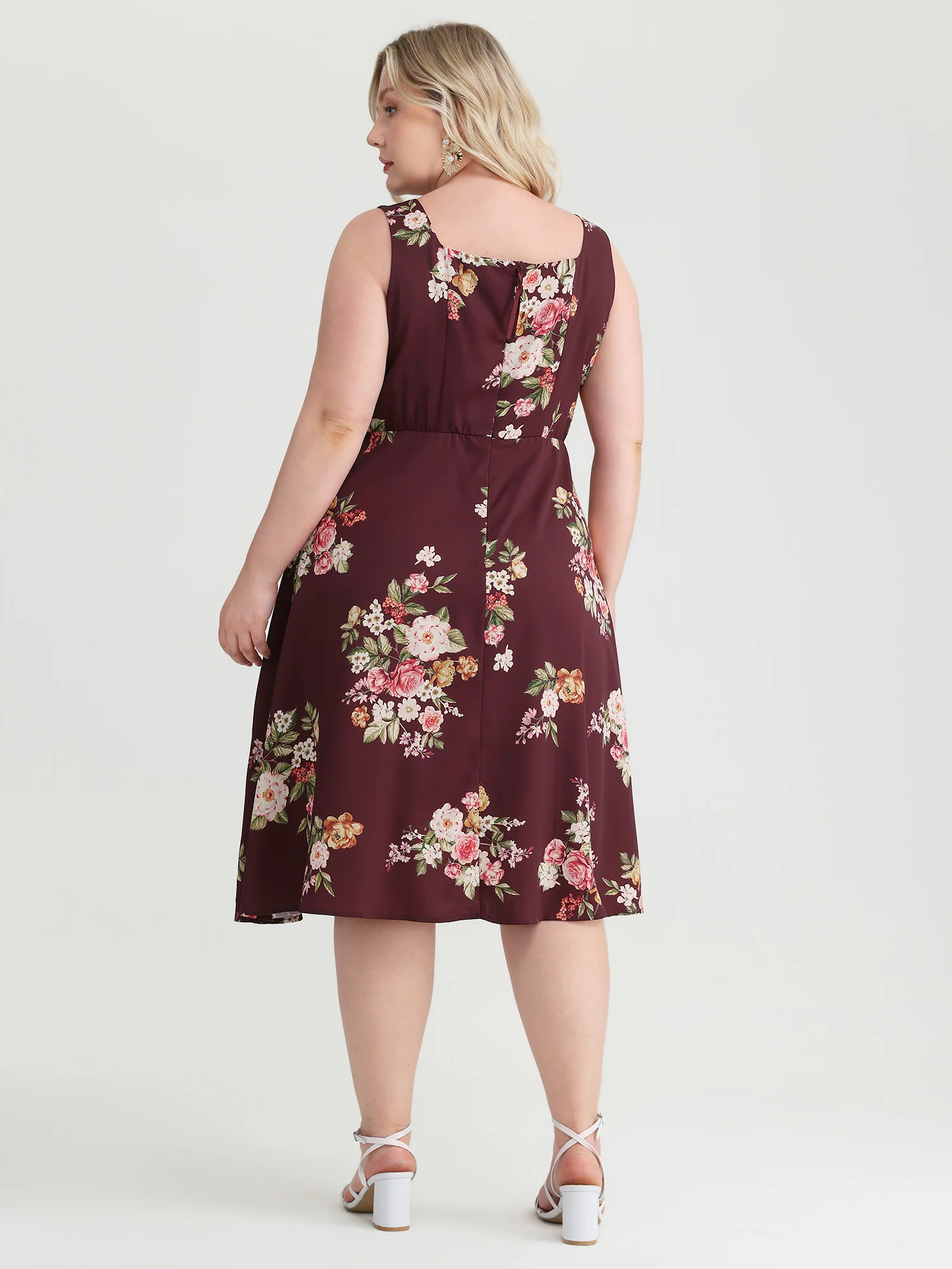Retro Floral Print Fit And Flare Midi Dress - Image 4