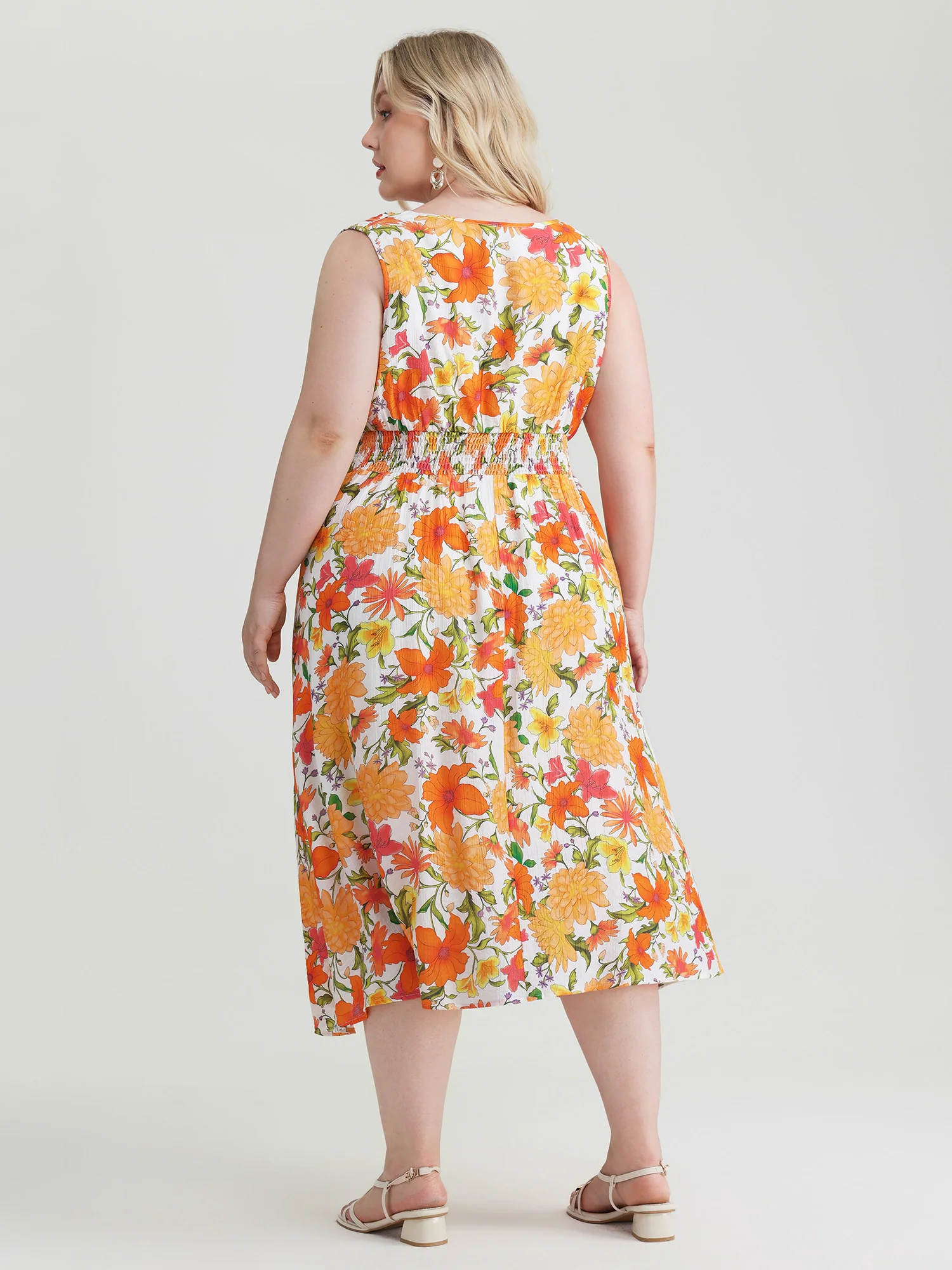 Retro Floral Print Shirred Waist Midi Dress - Image 4