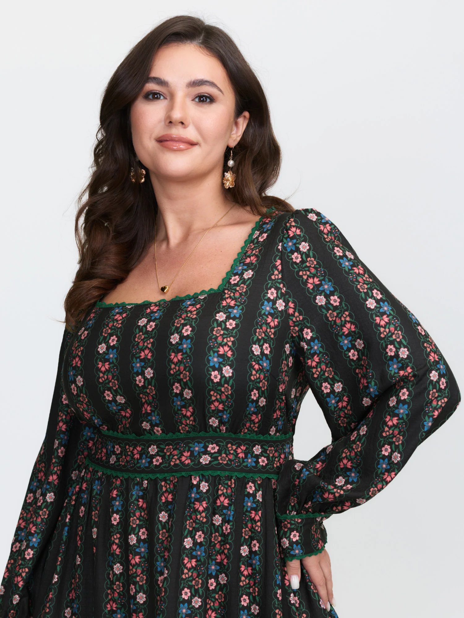 Retro Floral Stripe Tiered Midi Dress - Image 3