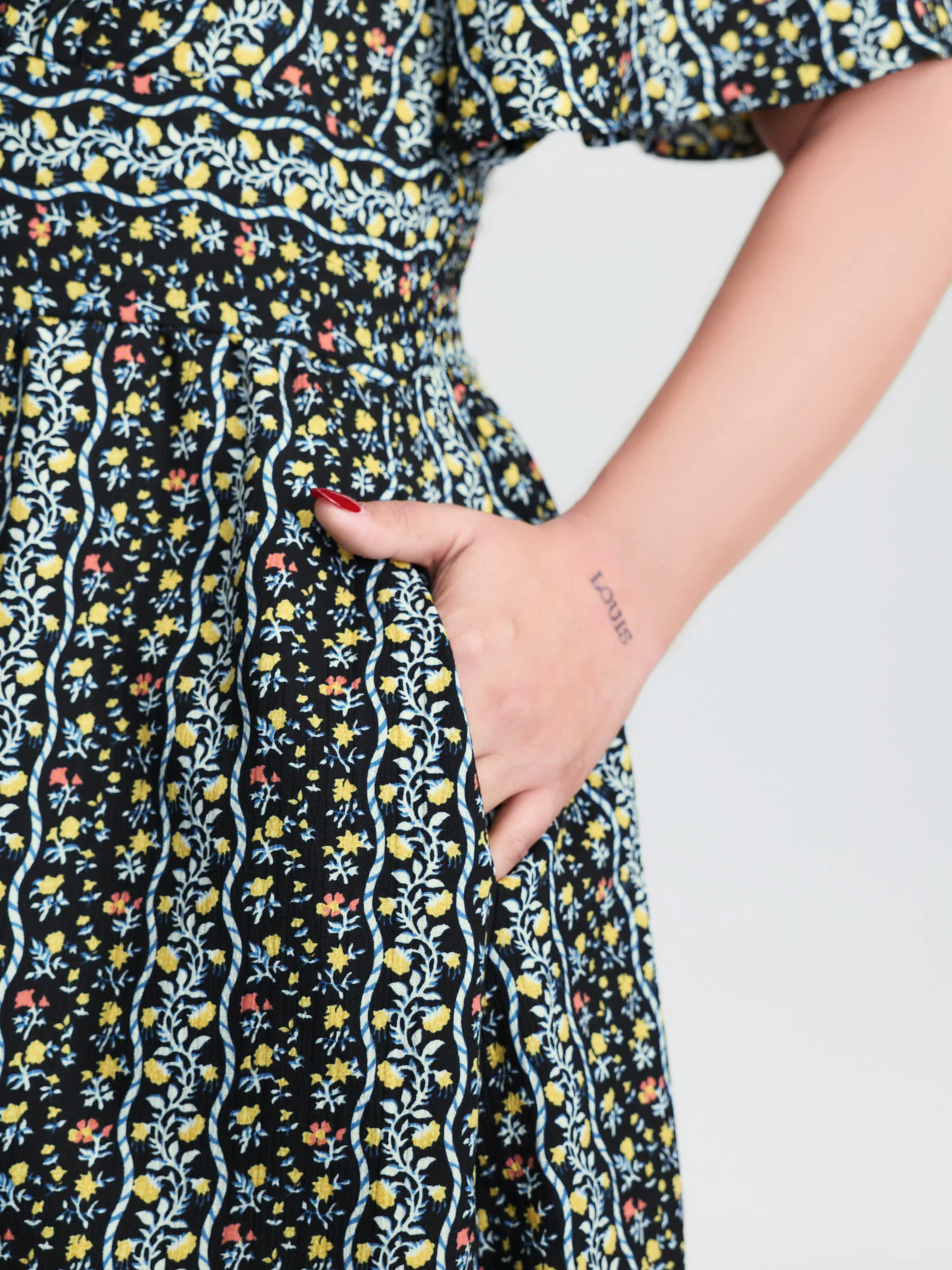 Retro Floral Striped Shirred Waist Midi Dress - Image 4