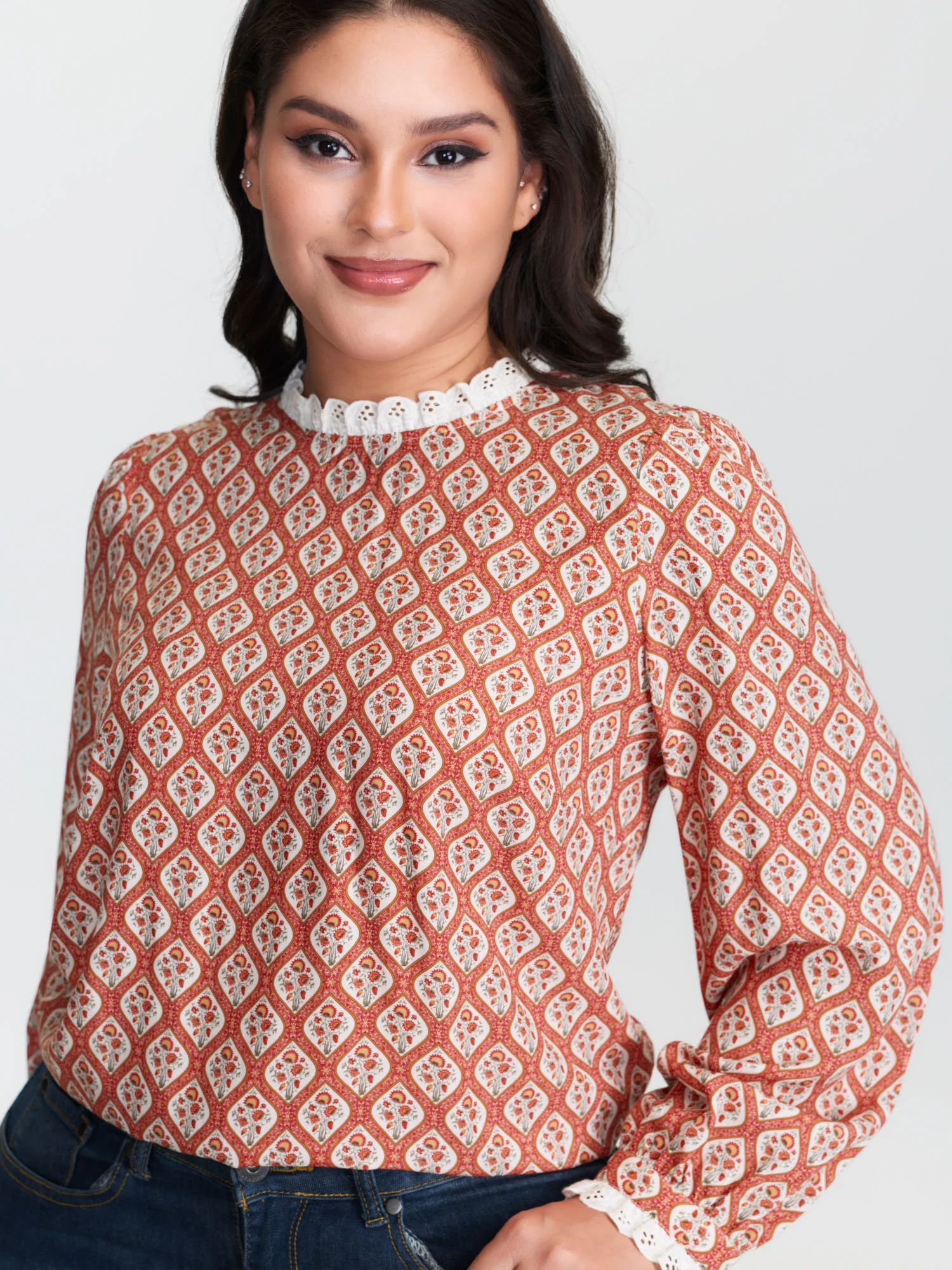 Retro Geometric Floral Print Round Neck Blouse - Image 3