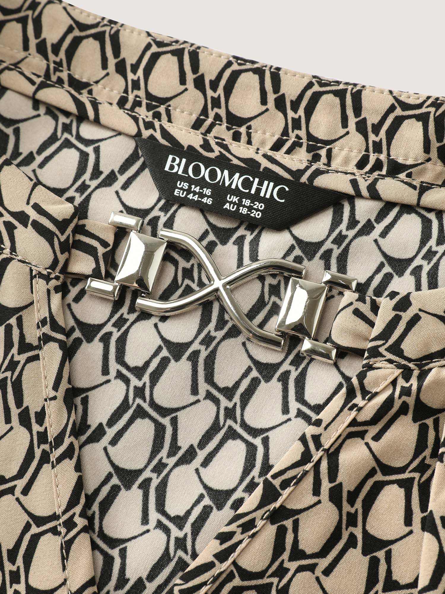 Retro Geometric Print Metallic Detail Blouse - Image 6