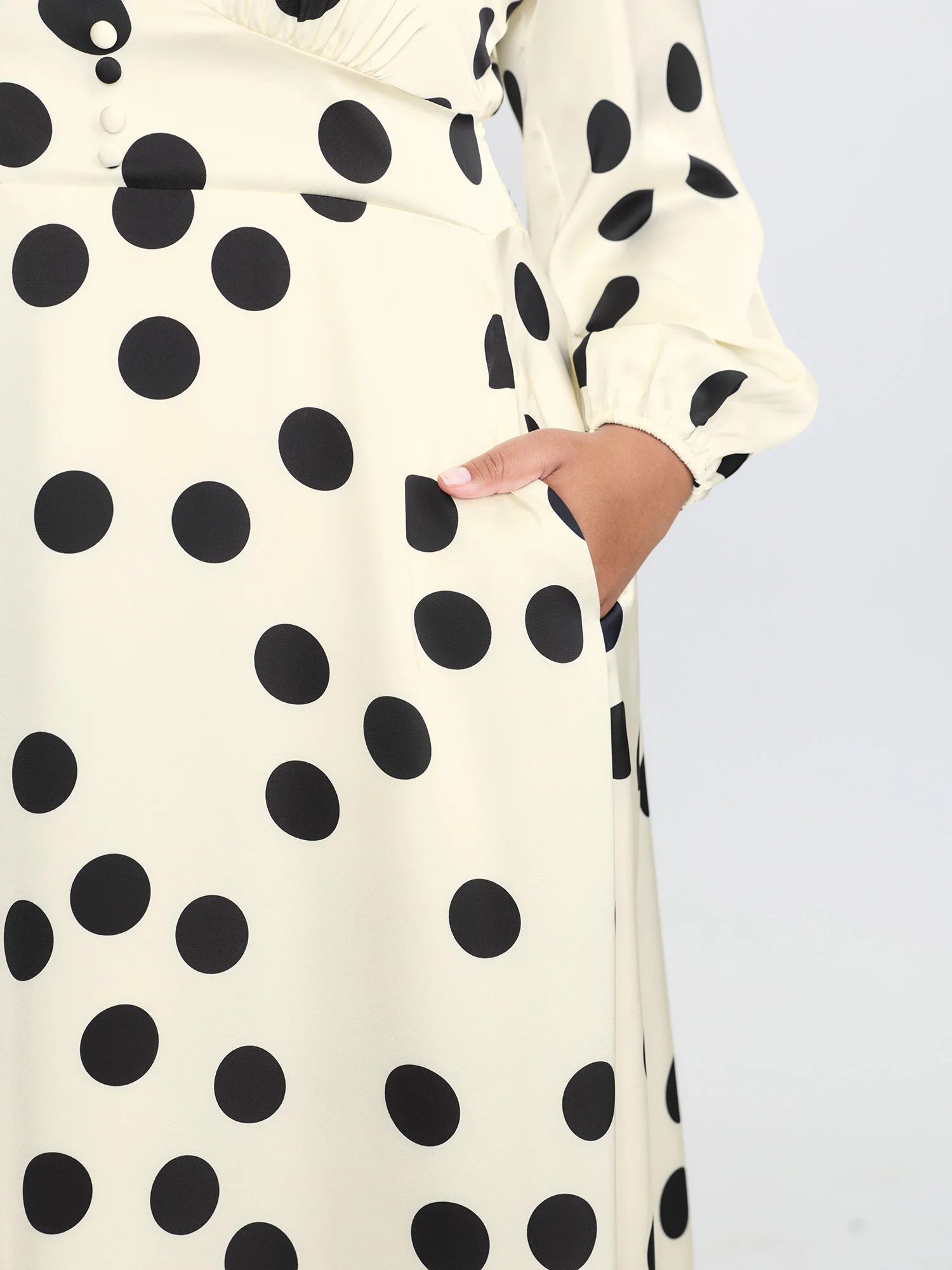 Retro Polka Dots Triangular Waist-Cinched Midi Dress - Image 4