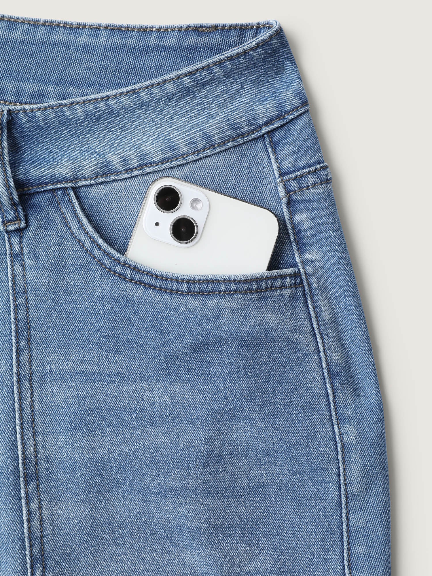 Retro Wash Flared Hem Jeans - Image 6
