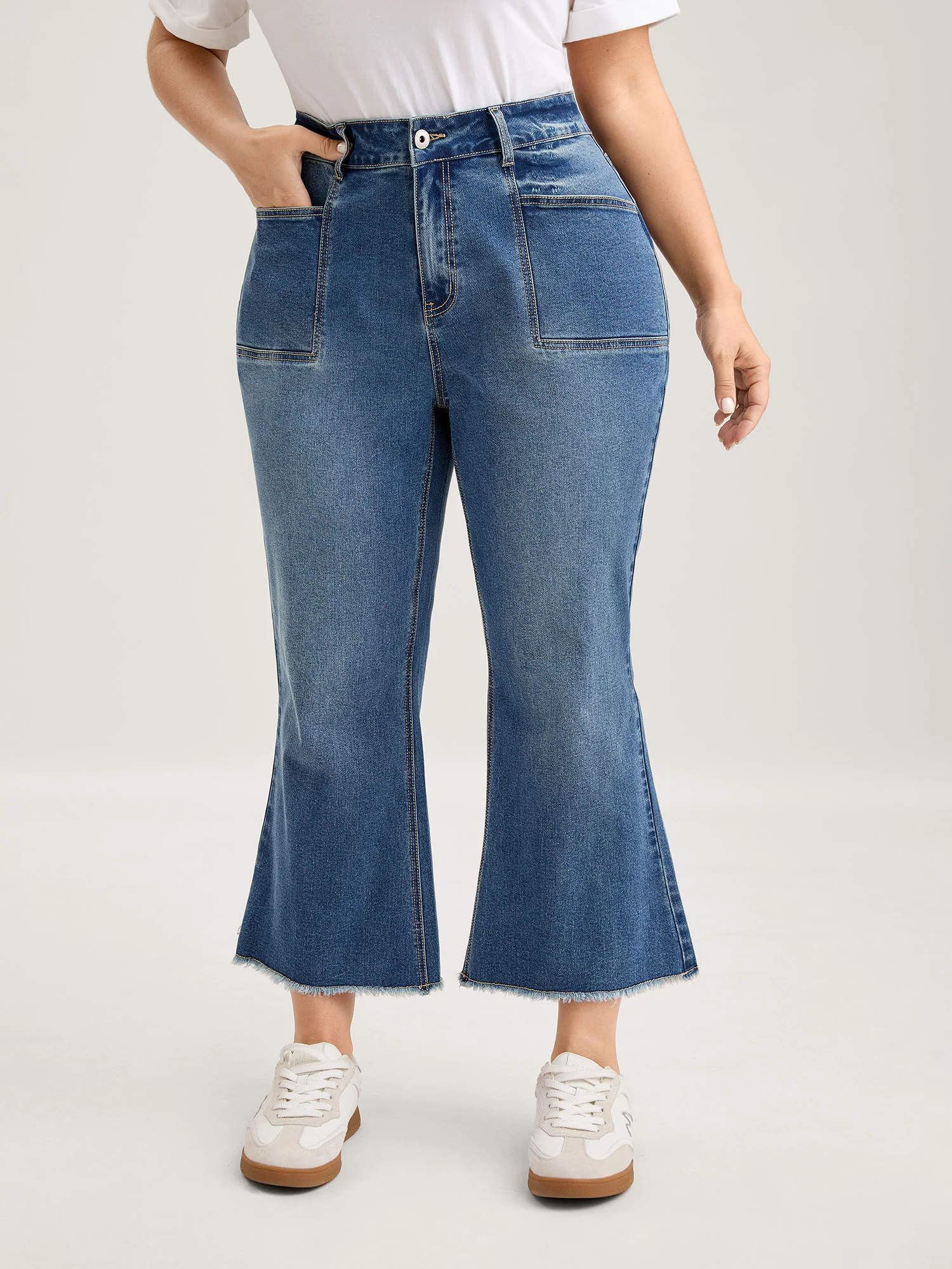 Retro Wash Flared Hem Pockets Jeans - Image 2