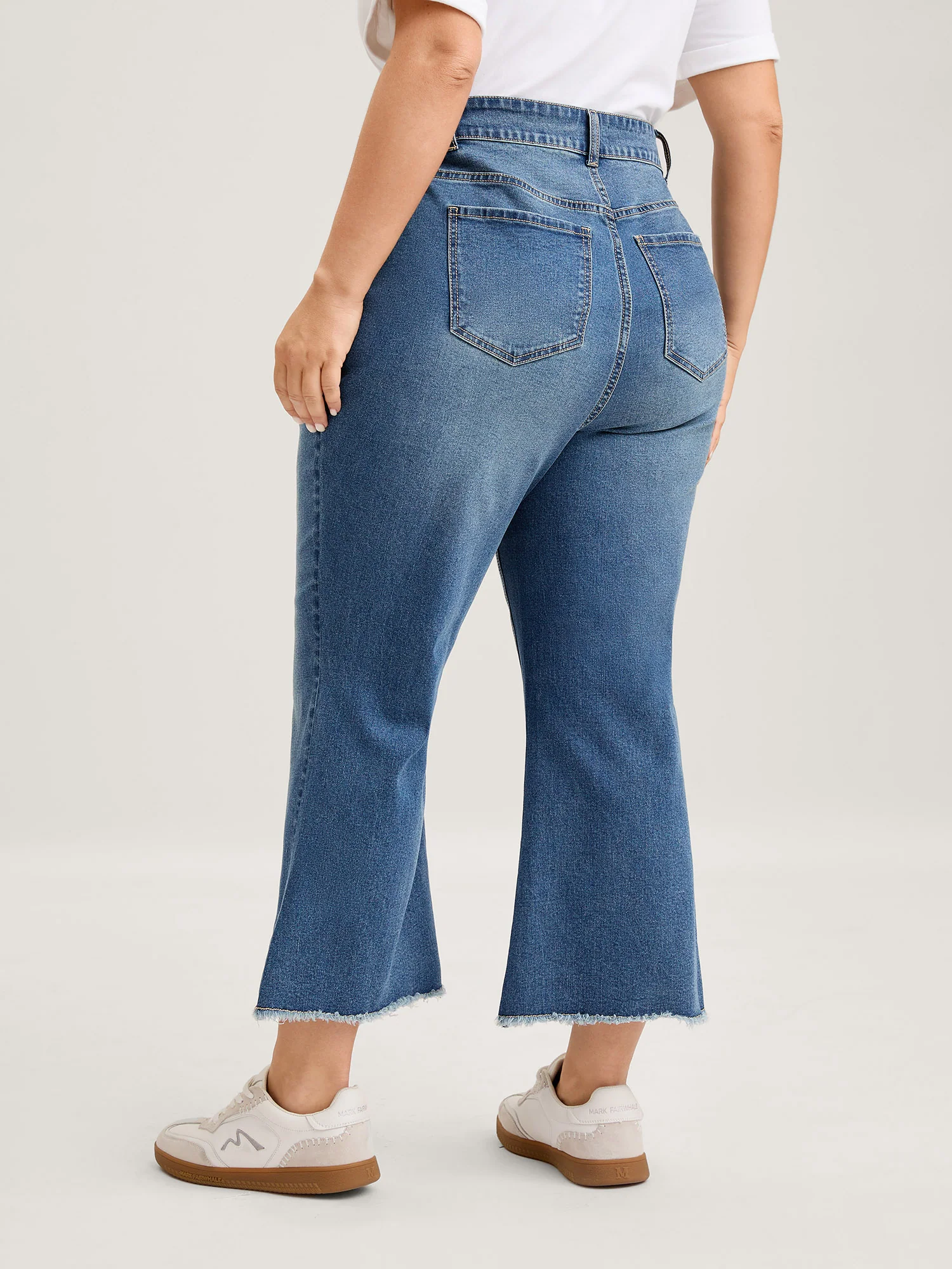 Retro Wash Flared Hem Pockets Jeans - Image 4
