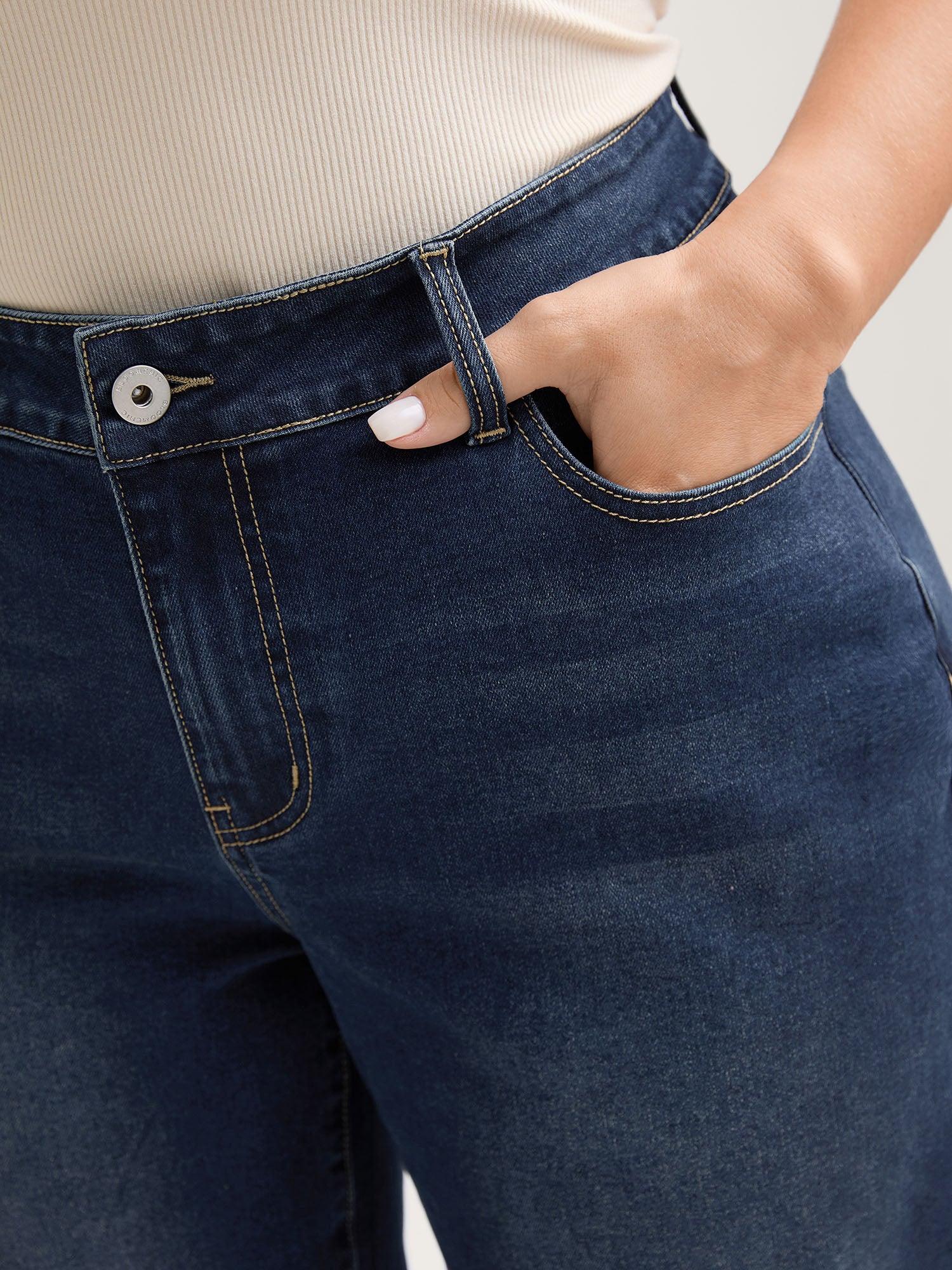 Pull-On High Waist Wide-Leg Jeans - Image 3