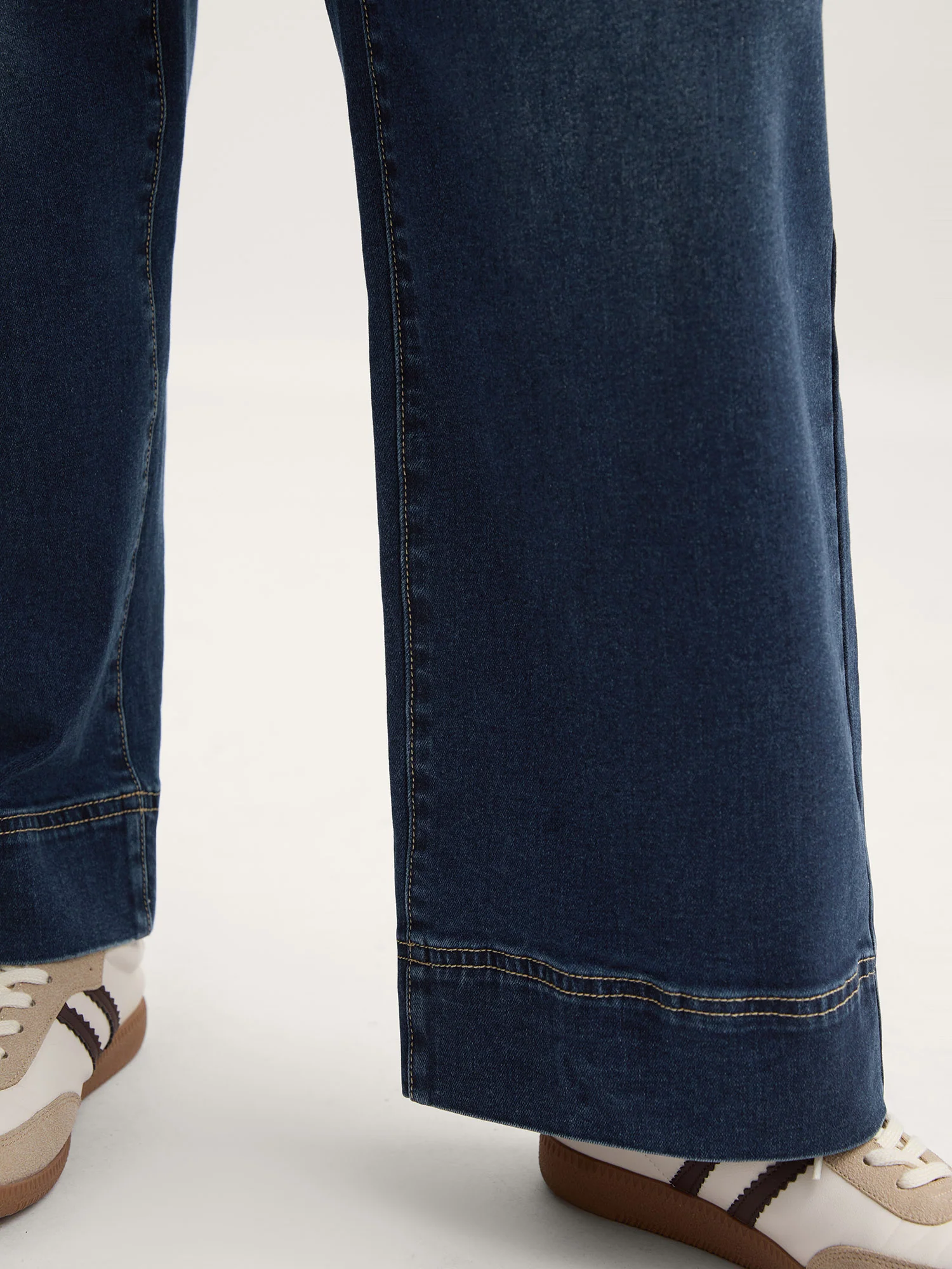 Pull-On High Waist Wide-Leg Jeans - Image 4