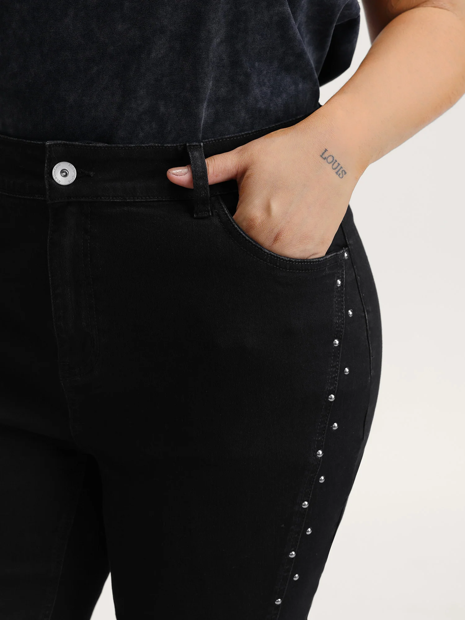 Rhinestone Mid-Rise Flared Hem Jeans - Image 3