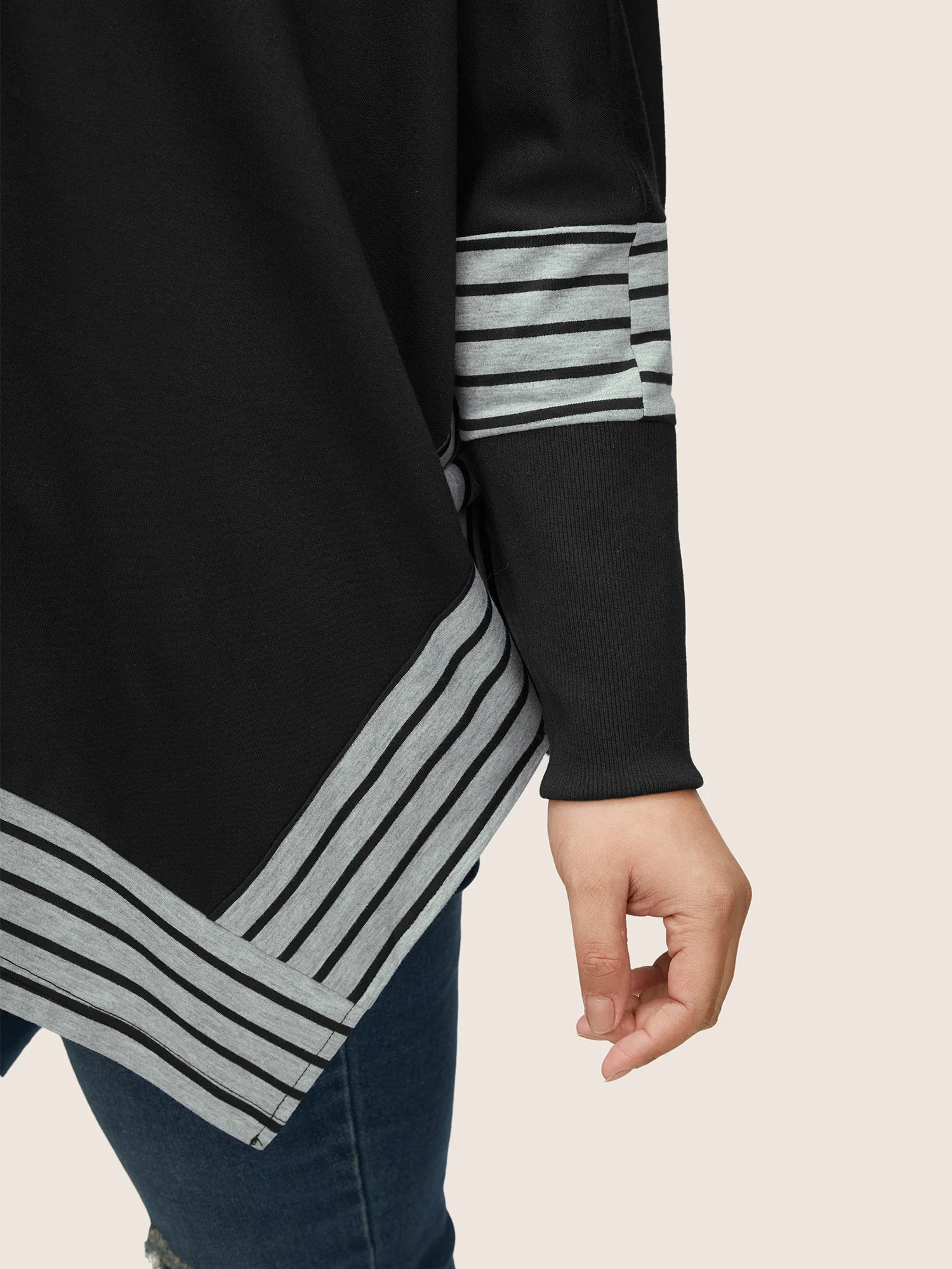 Rib Knit Striped Curved Hem Sweatshirt - Image 4