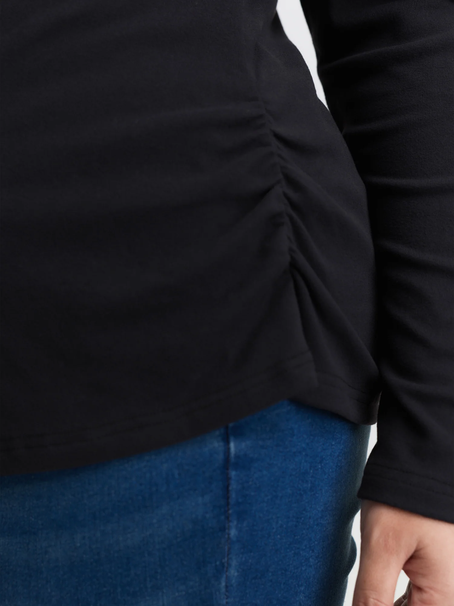 Ribbed Round Neck Cozy T-Shirt - Image 3