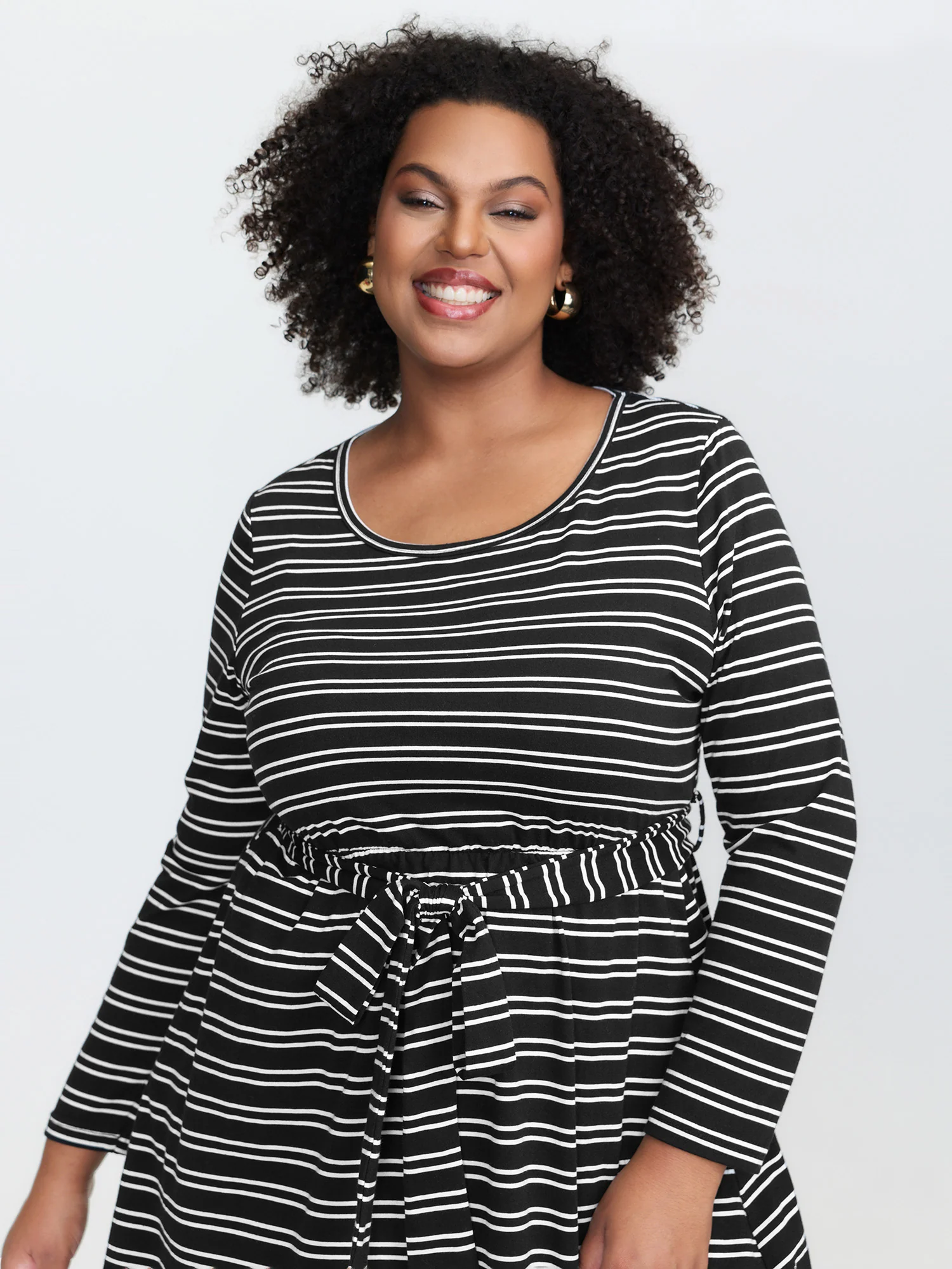 Ribbed Striped Pockets Belted Midi Dress - Image 2