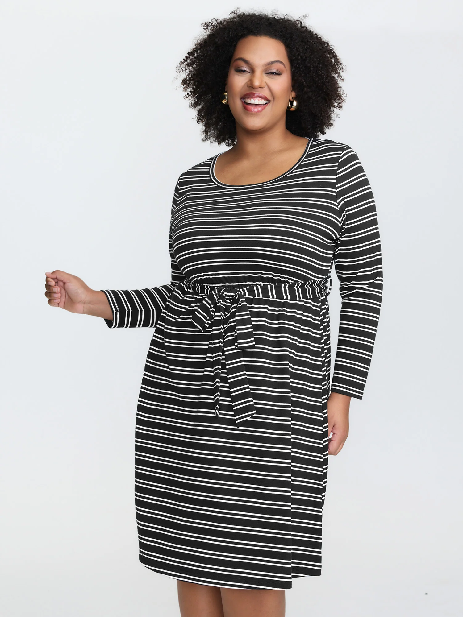 Ribbed Striped Pockets Belted Midi Dress - Image 3