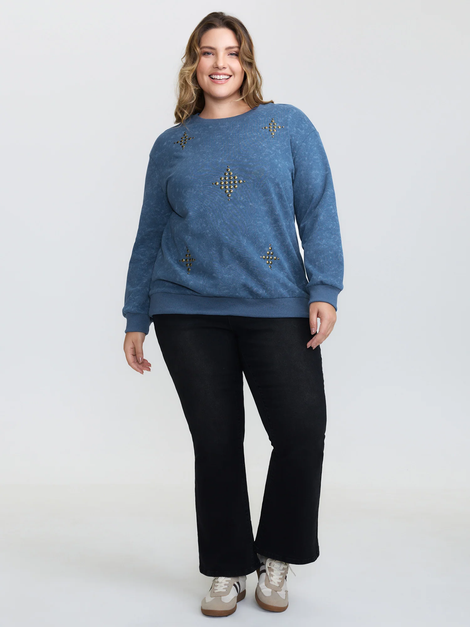 Rivets Detail Vintage Sweatshirt - Image 2