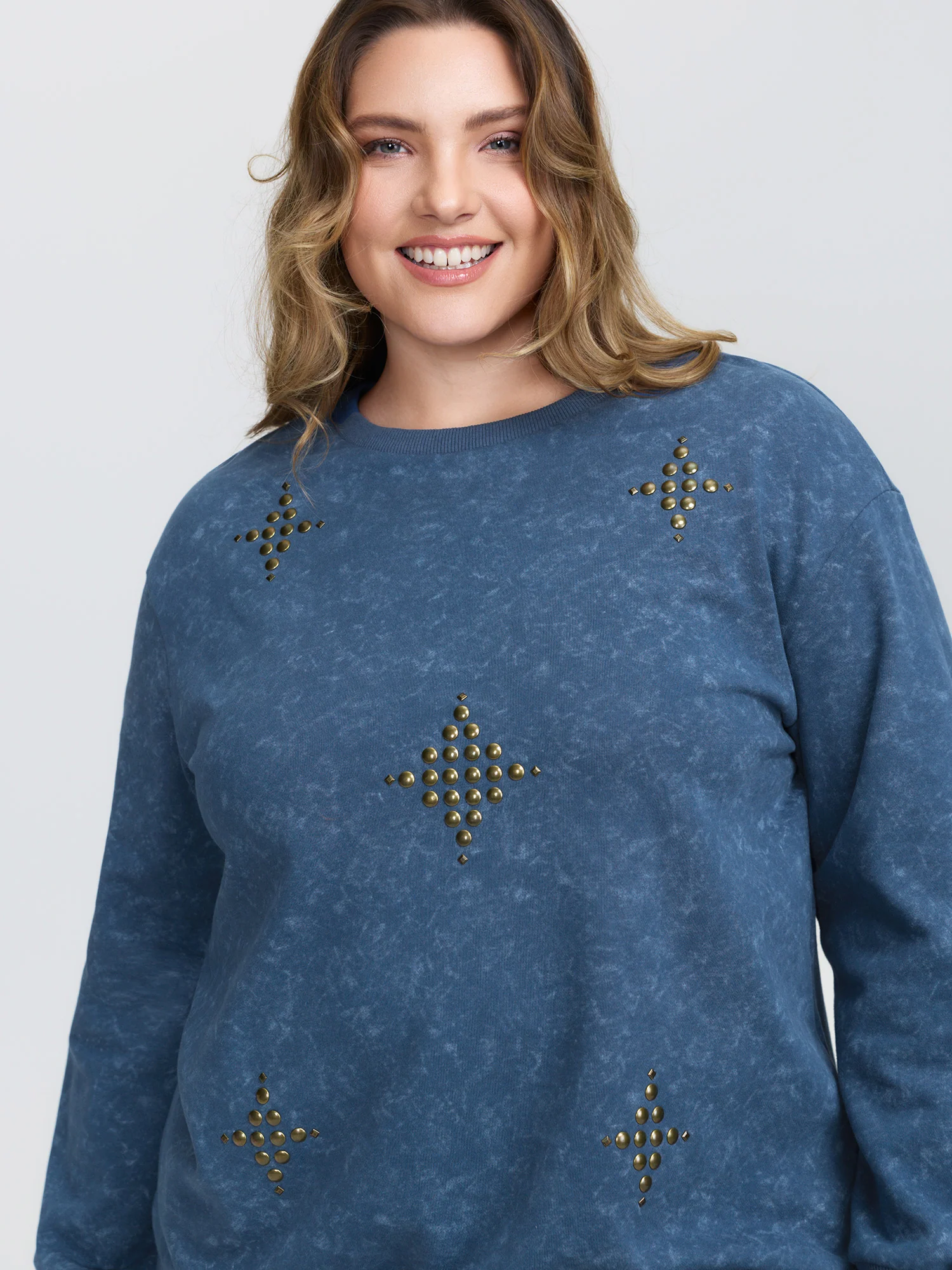 Rivets Detail Vintage Sweatshirt - Image 3