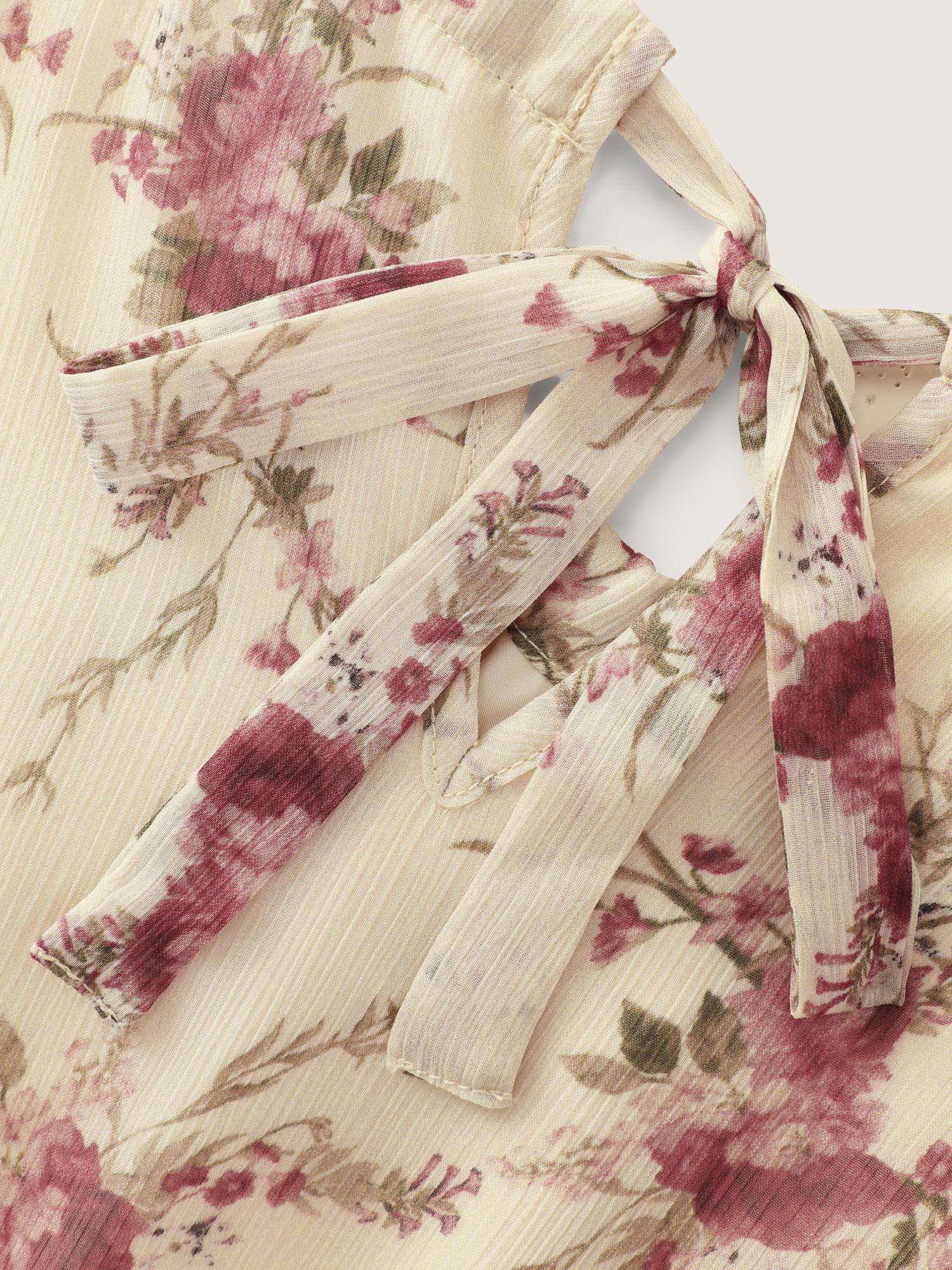 Romantic Floral Print Halter Neckline Maxi Dress - Image 4