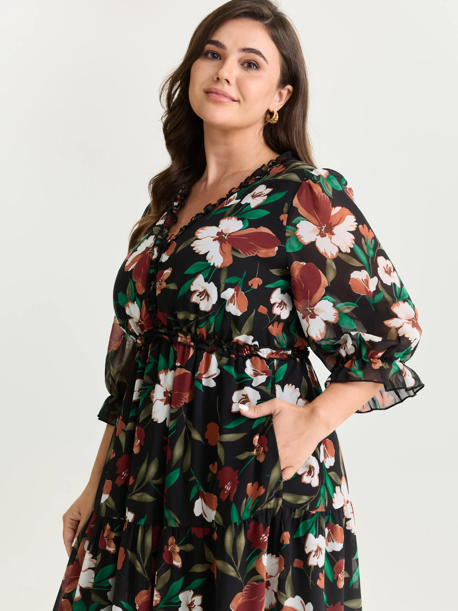 Romantic Floral Print Ruffled Edge Maxi Dress - Image 9