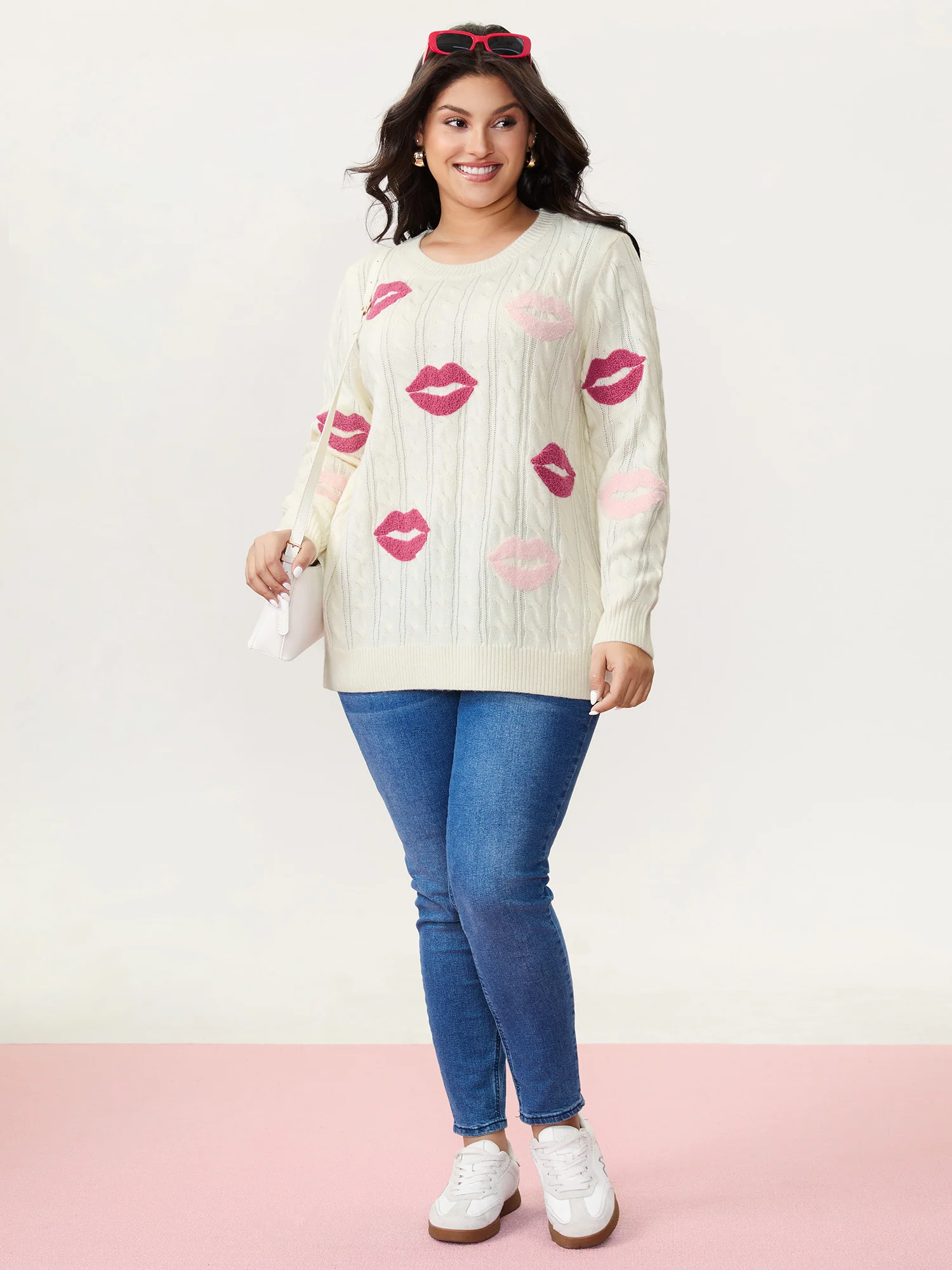 Rosy Lips Embroidery Braided Texture Pullover - Image 2