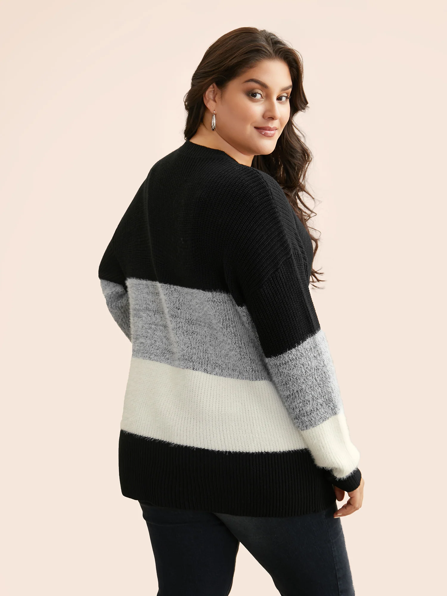 Round Neck Colorblock Contrast Pullover - Image 3