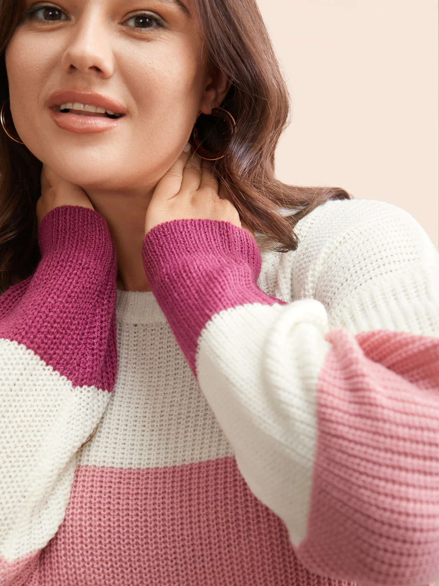 Round Neck Colorblock Contrast Pullover - Image 10