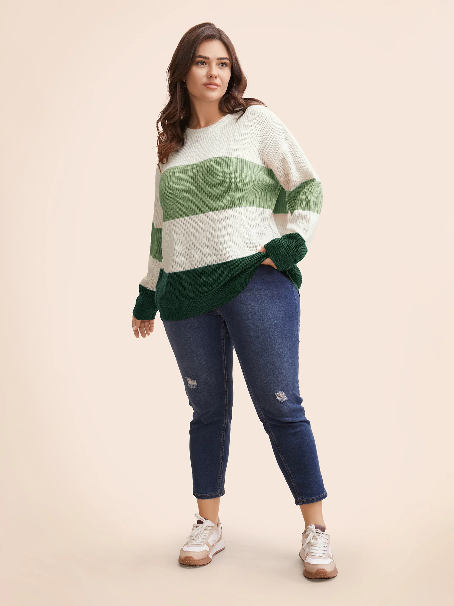 Round Neck Colorblock Contrast Pullover - Image 3