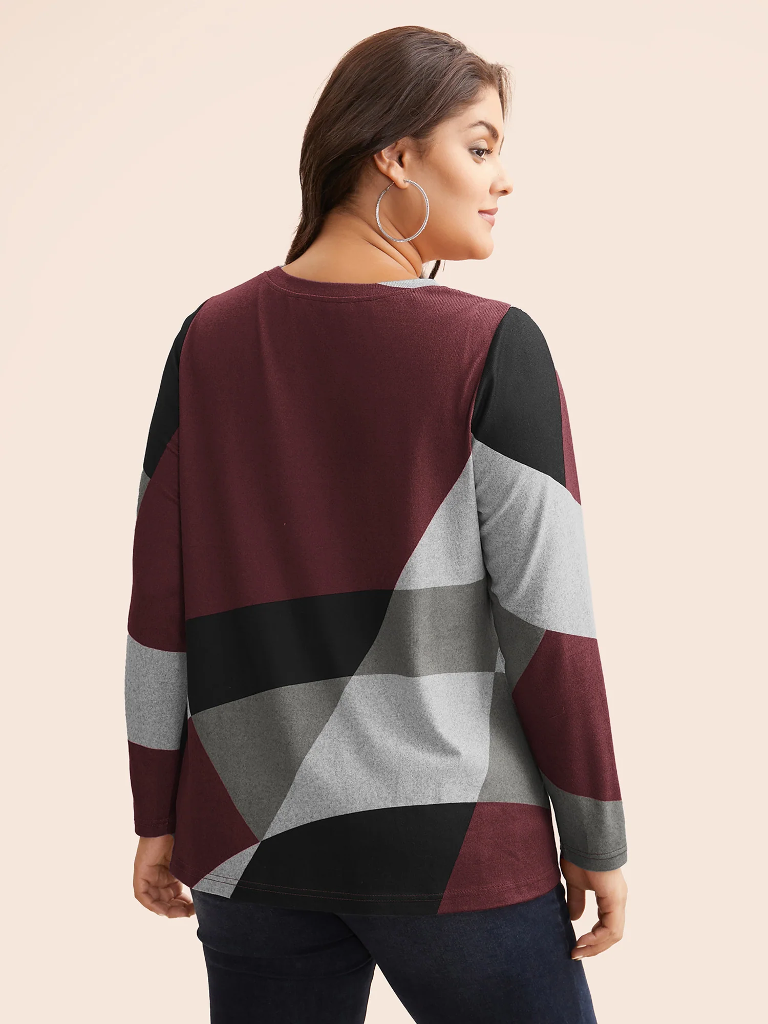 Round Neck Colorblock Contrast T-shirt - Image 11