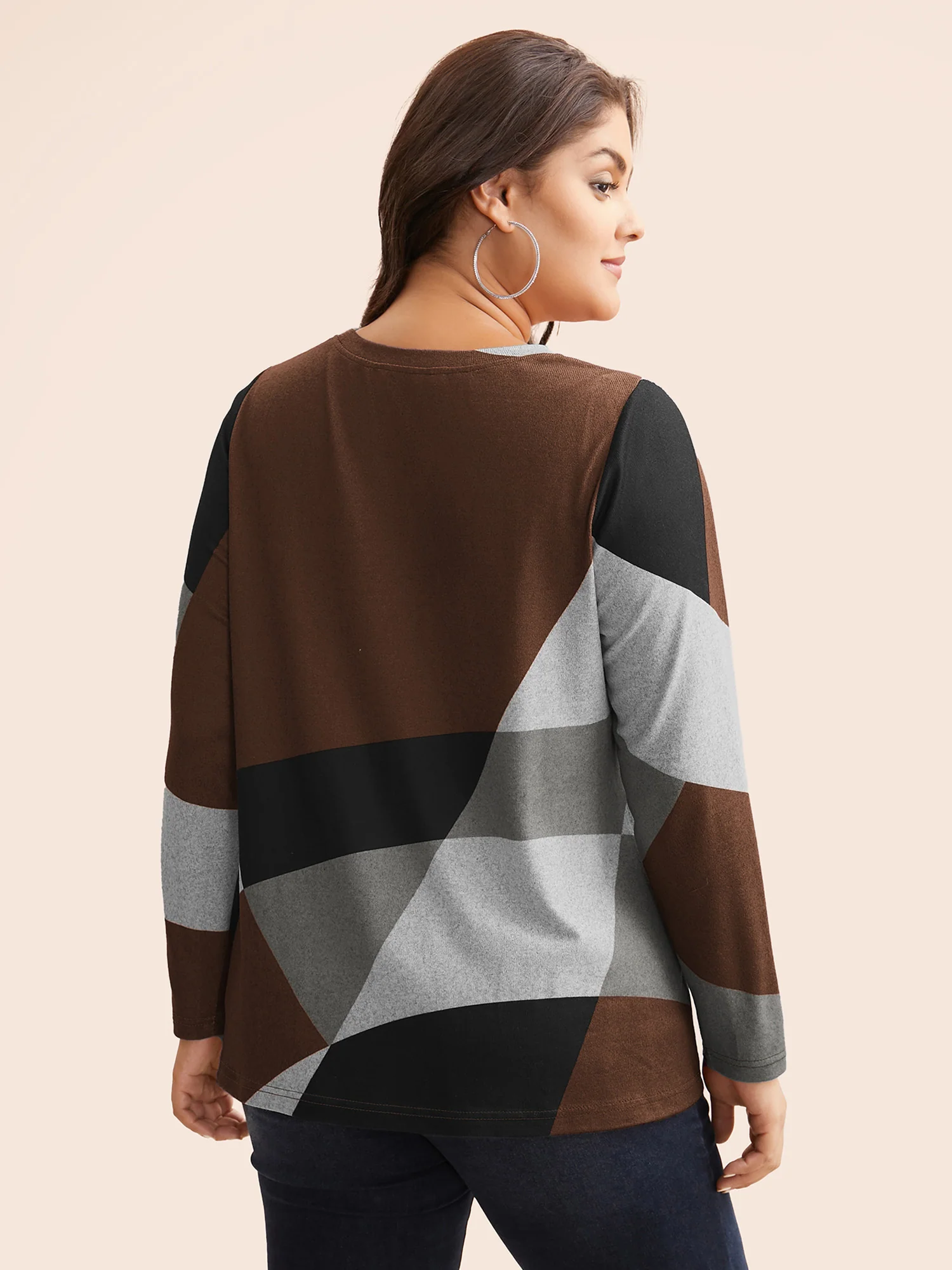 Round Neck Colorblock Contrast T-shirt - Image 15