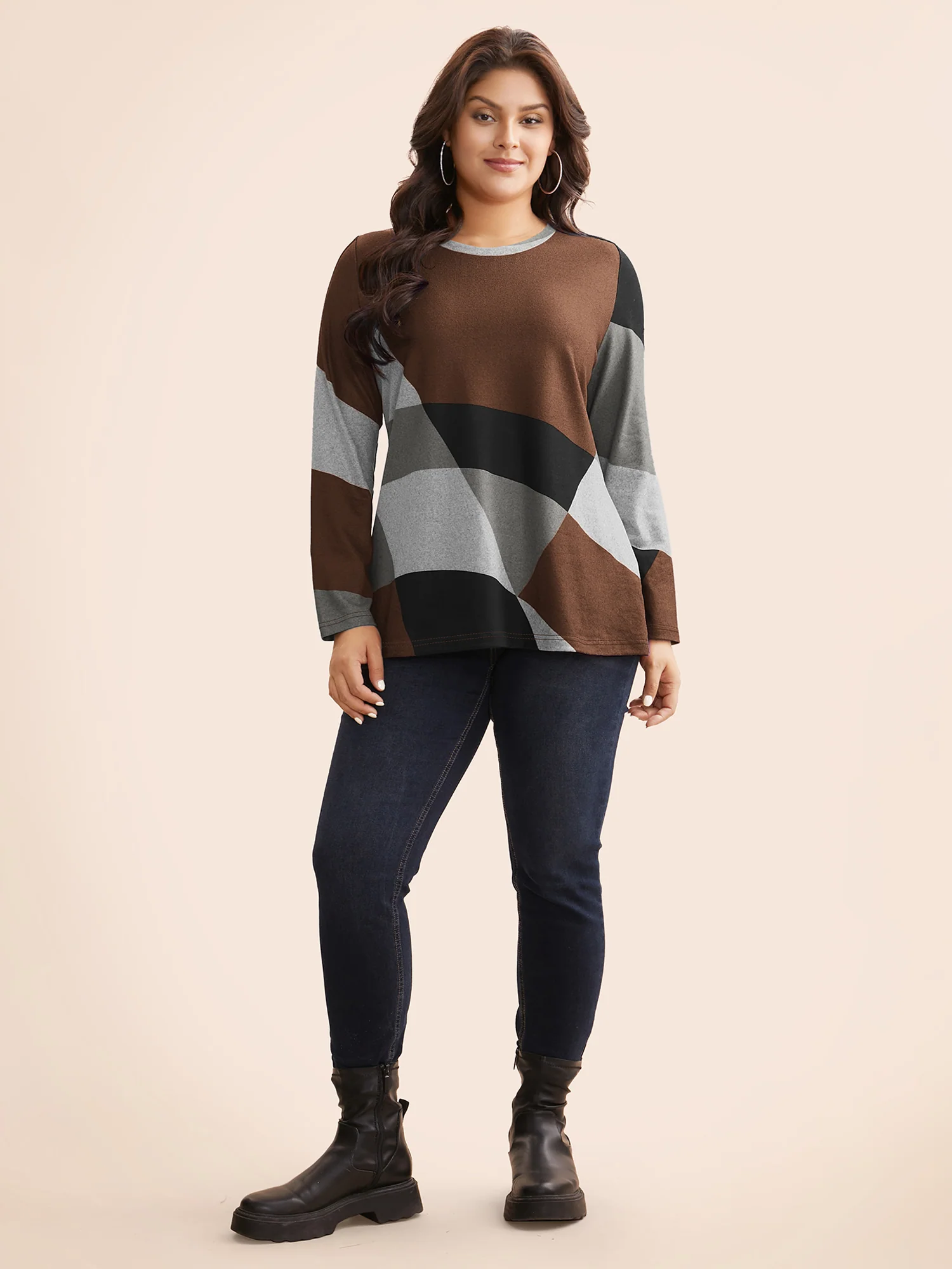Round Neck Colorblock Contrast T-shirt - Image 16