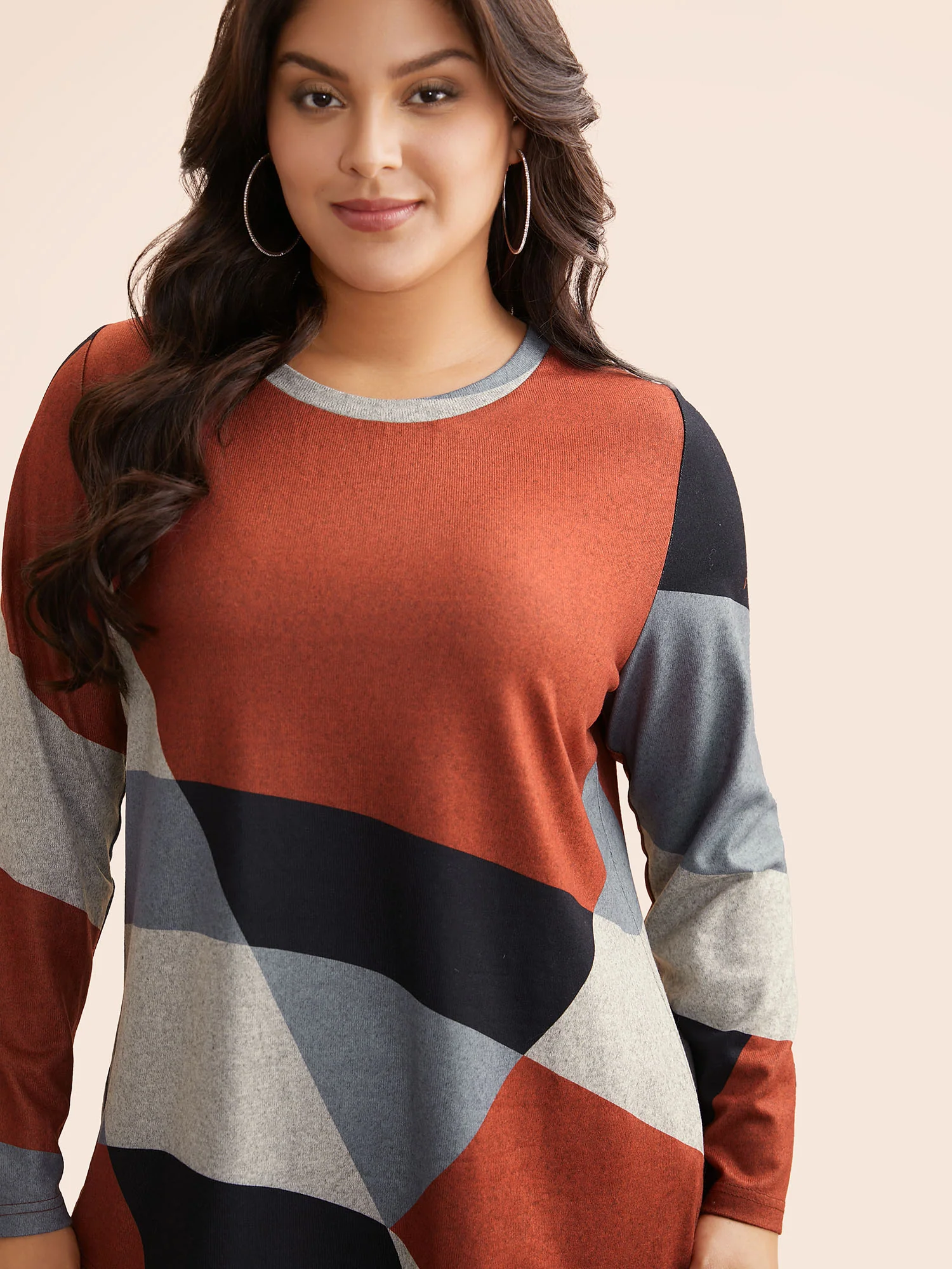 Round Neck Colorblock Contrast T-shirt - Image 22